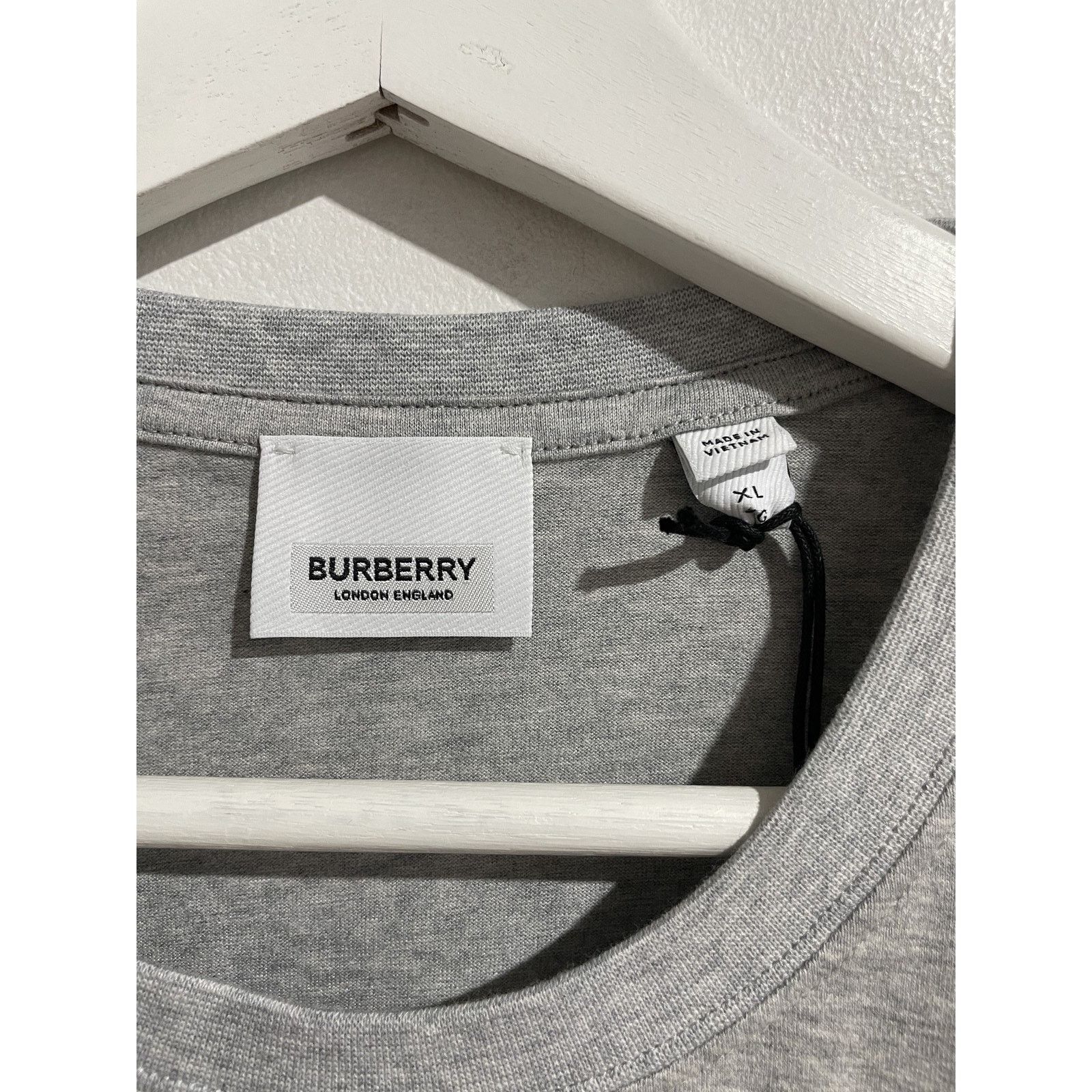 Burberry BURBERYY EMBROIDERED LOGO TSHIRT GREY SIZE XL PREOWNED Size US XL / EU 56 / 4 - 7 Thumbnail