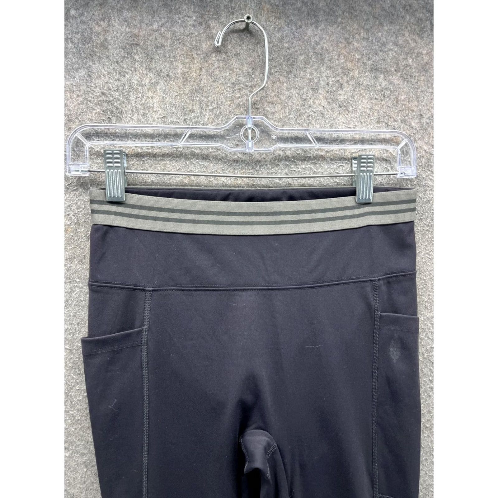 Free People Free People Cap Womens S Black Movement Leggings Capri Pockets Yoga Gym Size 28" / US 6 / IT 42 - 6 Thumbnail