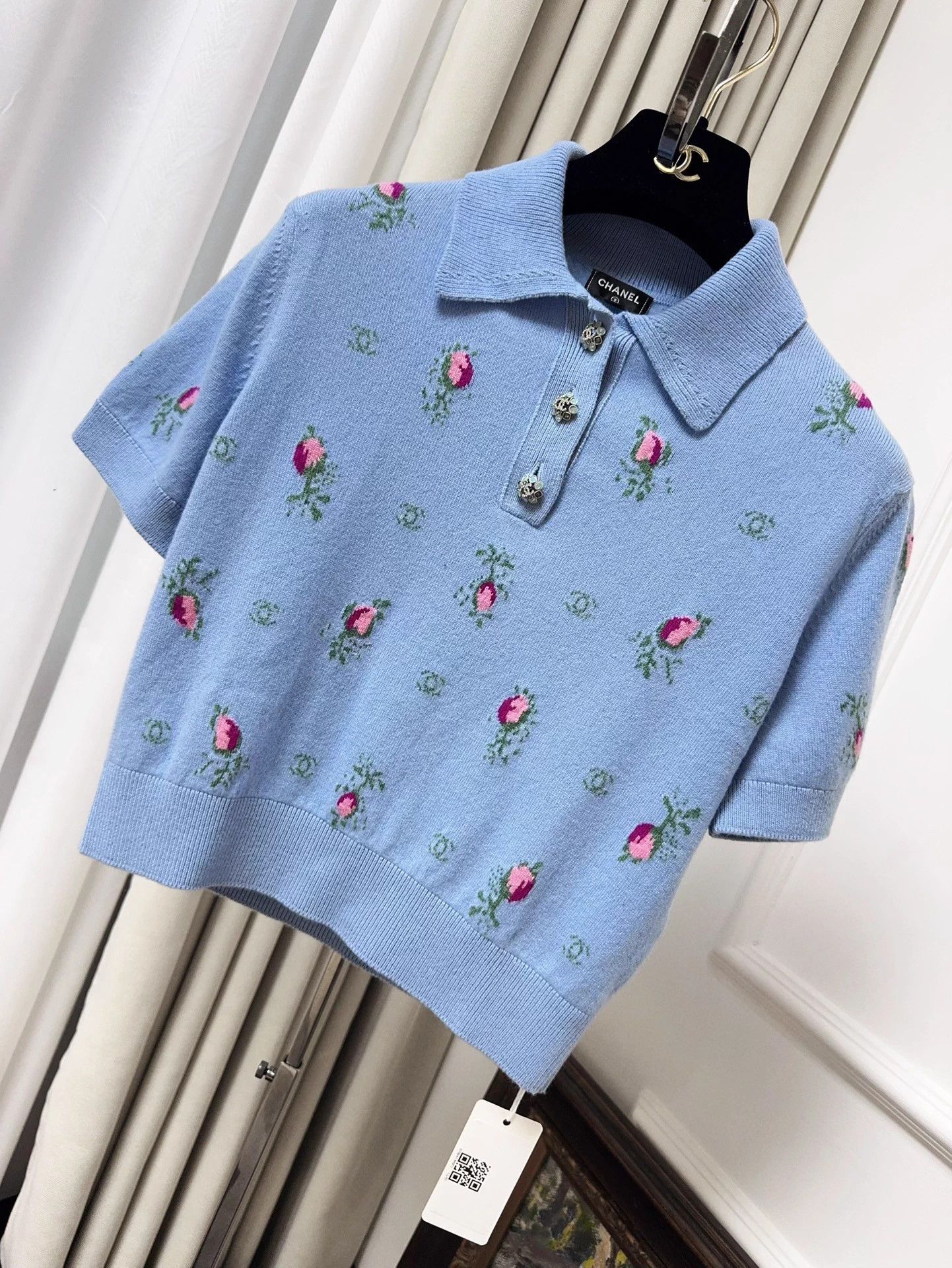 Chanel Chanel 22K Light Blue Floral Gemstone Cashmere Polo Shirt Size XS / US 0-2 / IT 36-38 - 1 Thumbnail