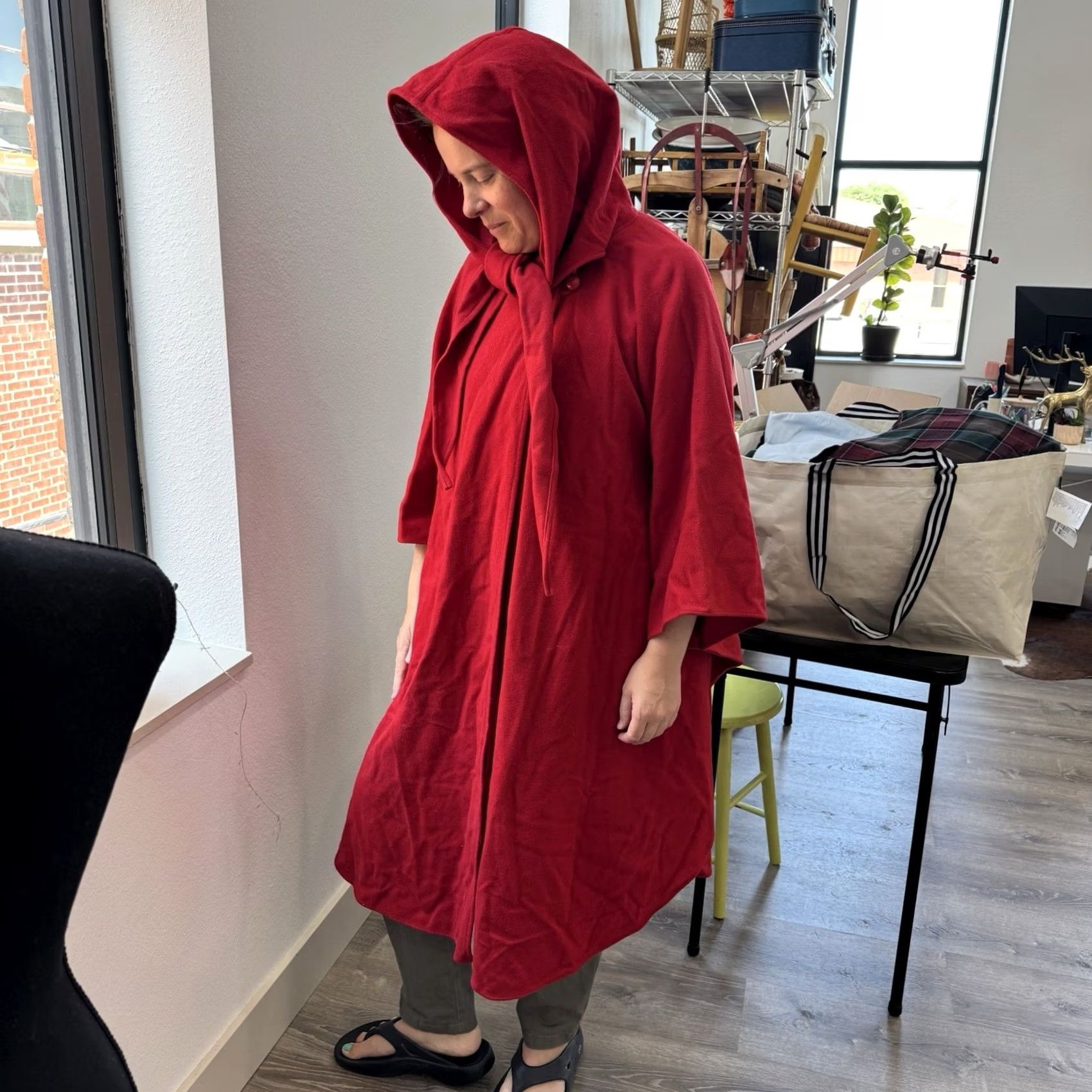 Vintage VINTAGE C'est Simone Coat Wool Cape Hooded Long Red Knit Wool C'est Simone Women 52" Large Coat Mens Womens Girls Size L / US 10 / IT 46 - 7 Thumbnail