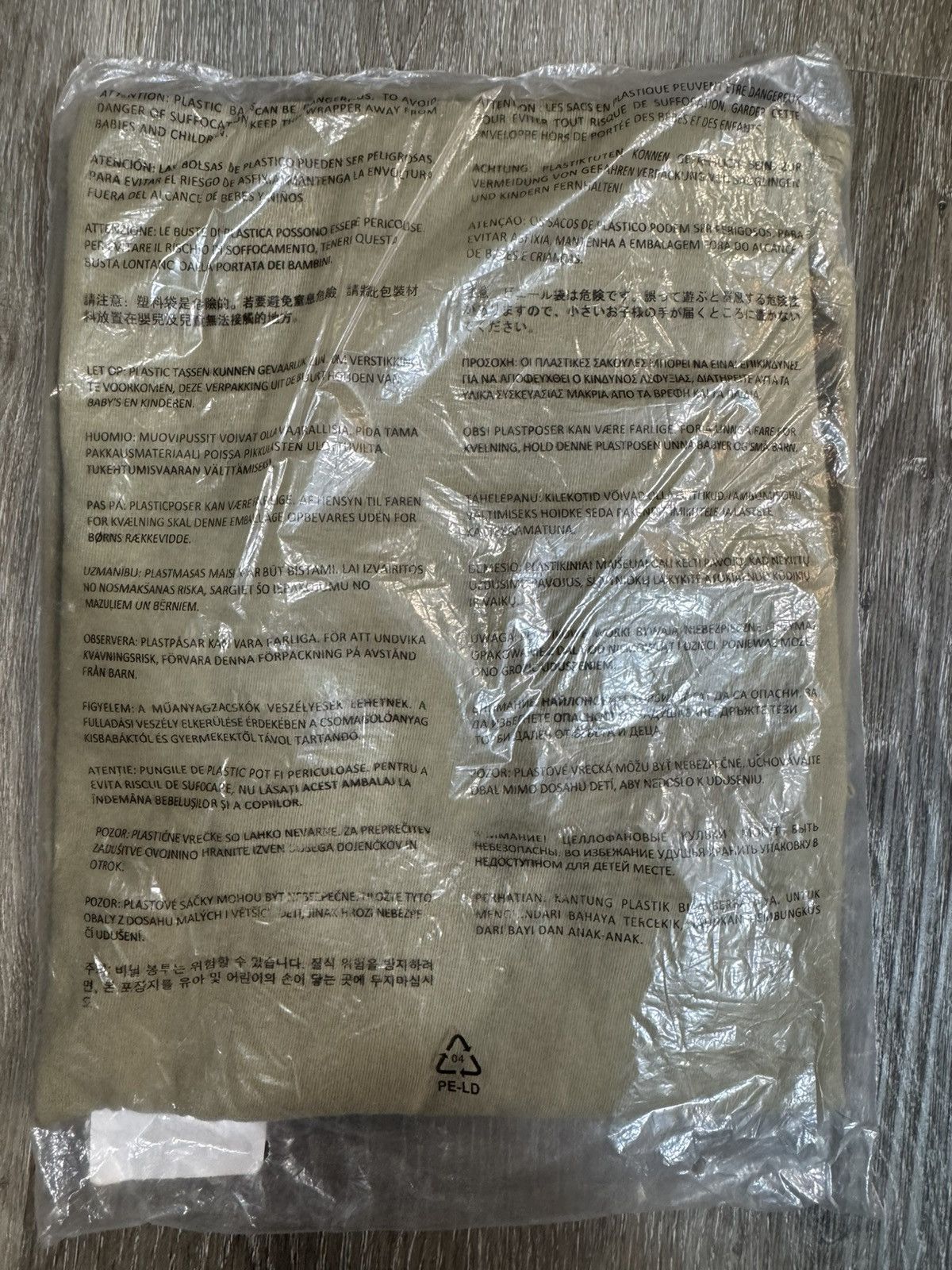Cactus Plant Flea Market × Travis Scott BRAND NEW IN Bag Travis Scott x Cactus Jack x ID MAGAZINE Size US XL / EU 56 / 4 - 6 Thumbnail