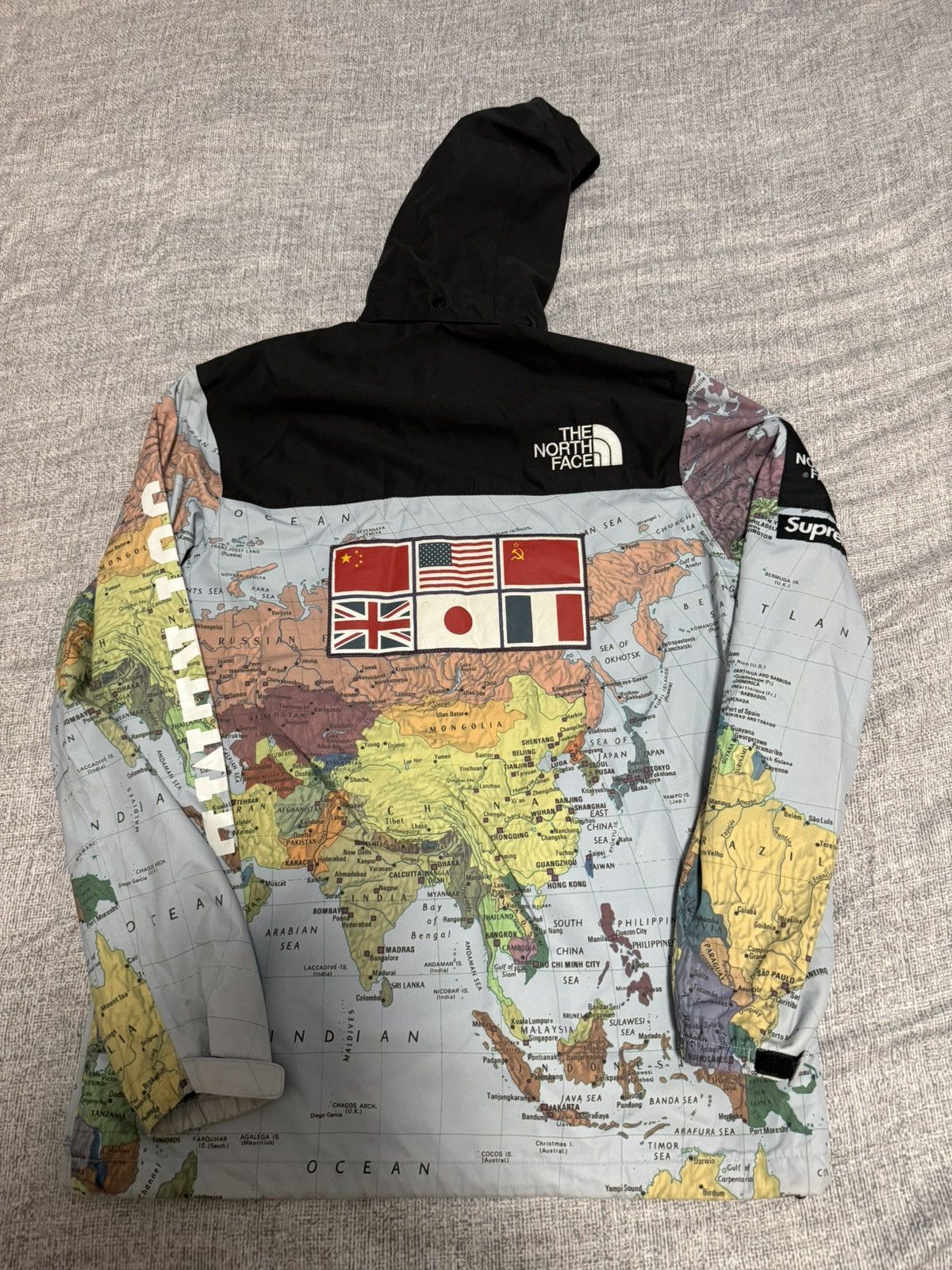 Supreme × The North Face Supreme tnf the north face maps atlas coach Jacket Size US S / EU 44-46 / 1 - 5 Thumbnail