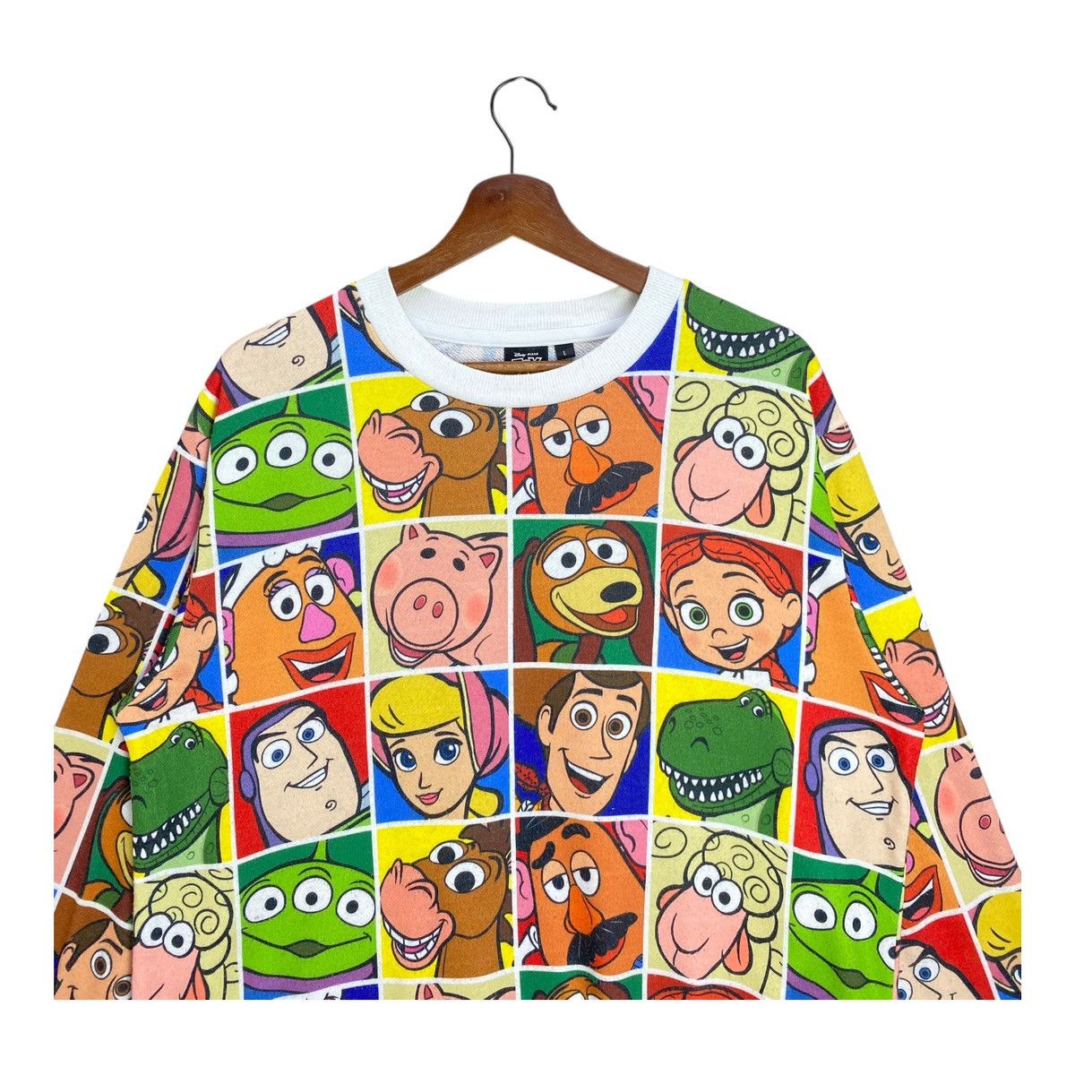 Disney Disney Toy Story All Over Print Sweatshirt Size L Crewneck Size US L / EU 52-54 / 3 - 2 Thumbnail