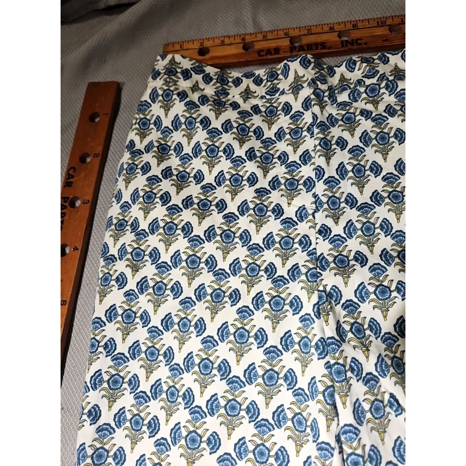 Boden Boden Pants Womens Sz 8 White Blue Floral Pull On Elastic Waist Allover Print Cropped Regular Inseam 25.5 in Buttons Not Applicable Size 30" / US 8 / IT 44 - 3 Thumbnail