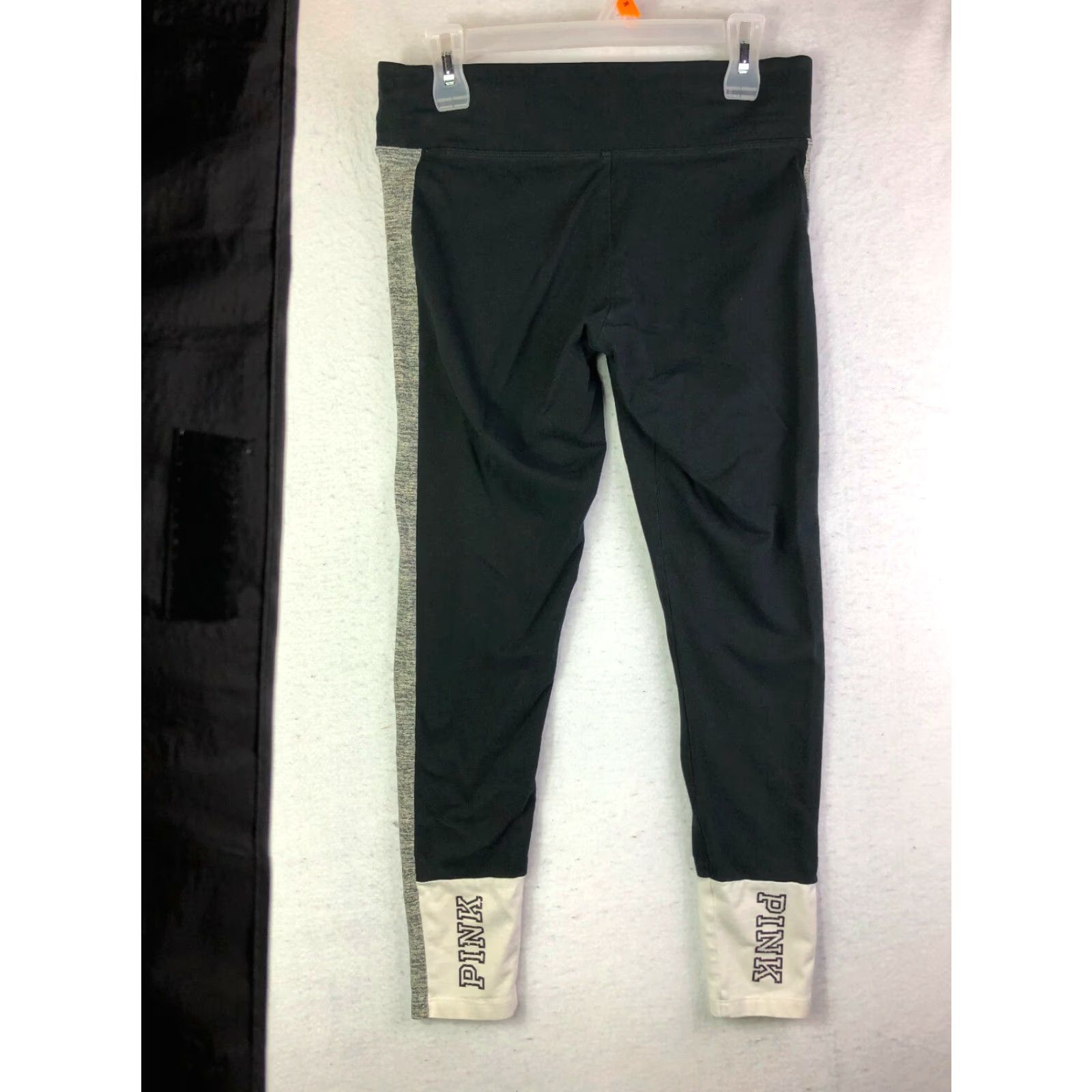 Victoria's Secret **Victoria Secret Pink Yoga Pants Women's Medium Multicolor** User: Victoria Secret Pink Yoga Pants Women's Medium Multicolor Size 32" / US 10 / IT 46 - 6 Thumbnail