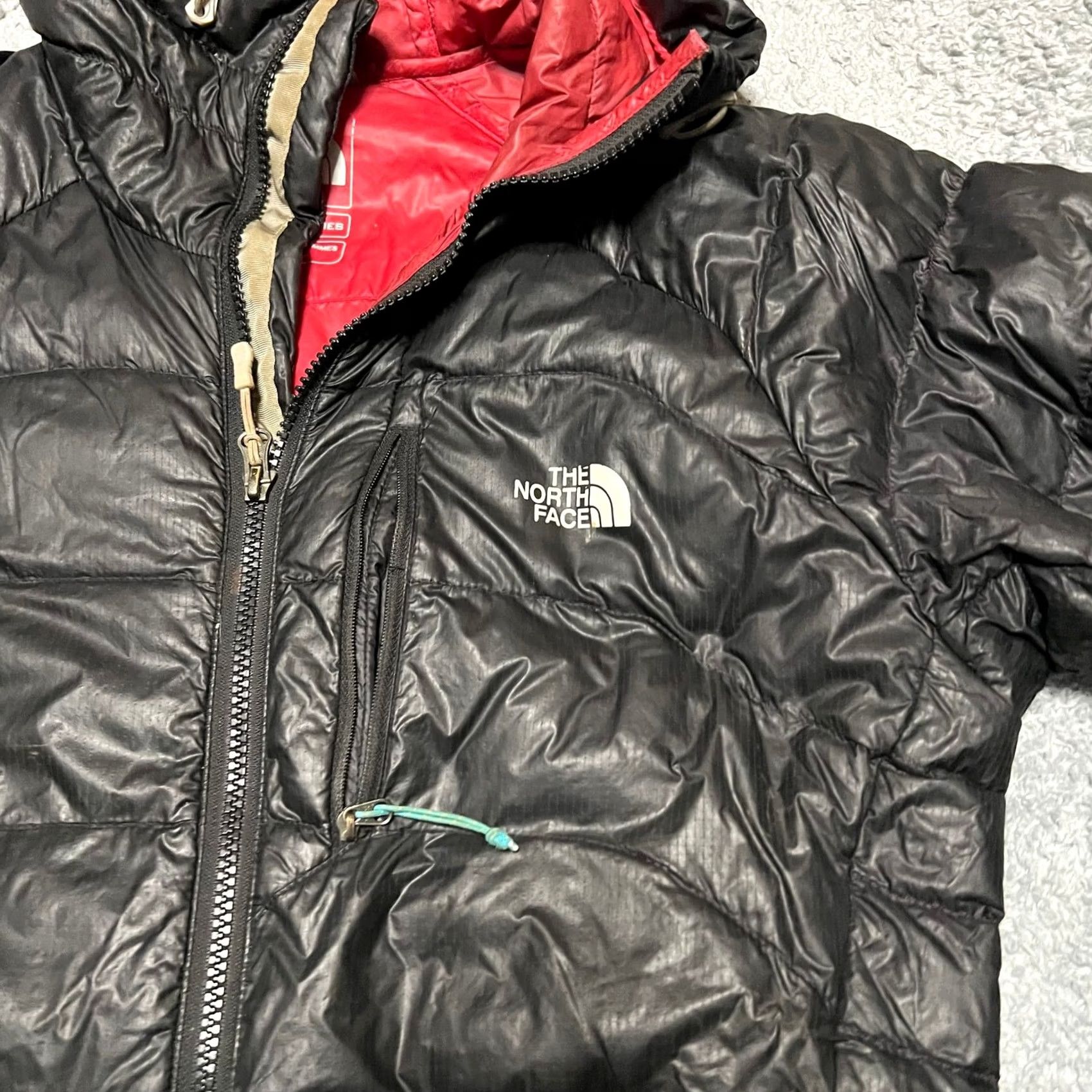 The North Face VINTAGE The North Face Puffer Jacket Womens Medium Summit Series 700 Down flaws Patch Wear spots Insulation light and air uneven Size M / US 6-8 / IT 42-44 - 2 Thumbnail