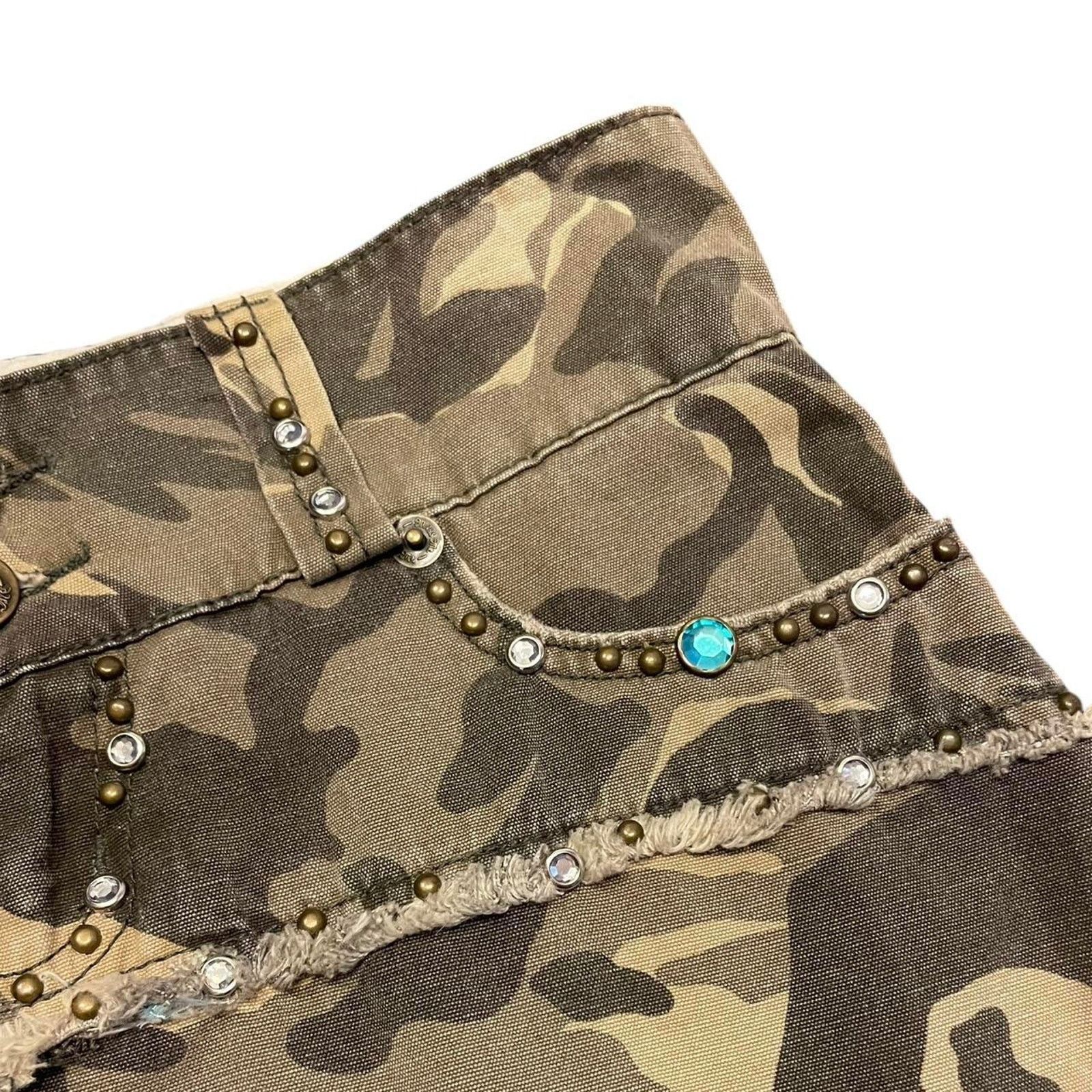Miss Me VTG Y2K Miss Me utility punk goth camo tiered midi skirt Size 27" / US 4 / IT 40 - 3 Thumbnail