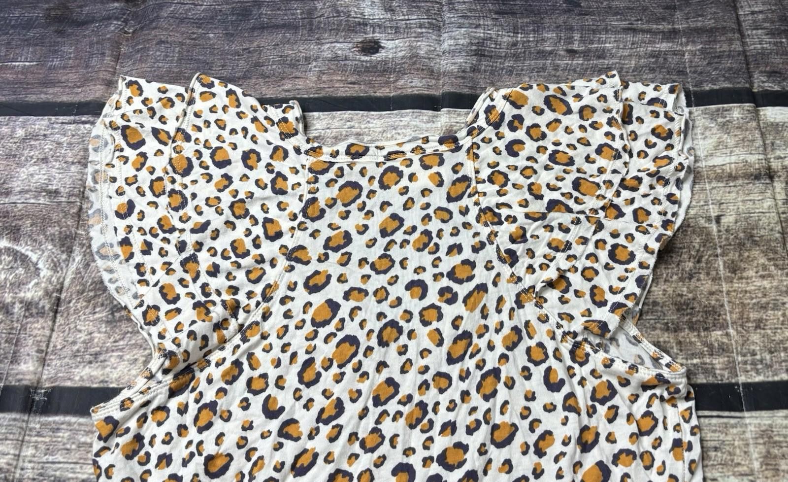 Anthropologie Maeve Anthropologie Top Women's Small Leopard Flutter Sleeve Size S / US 4 / IT 40 - 6 Thumbnail