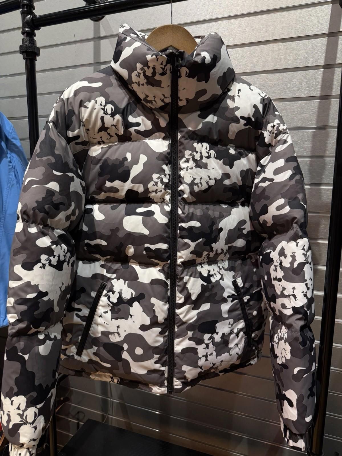 DENIM TEARS Large Cotton Wreath Puffer Jacket Denim Tears Coat New Camo Size US L / EU 52-54 / 3 - 6 Thumbnail