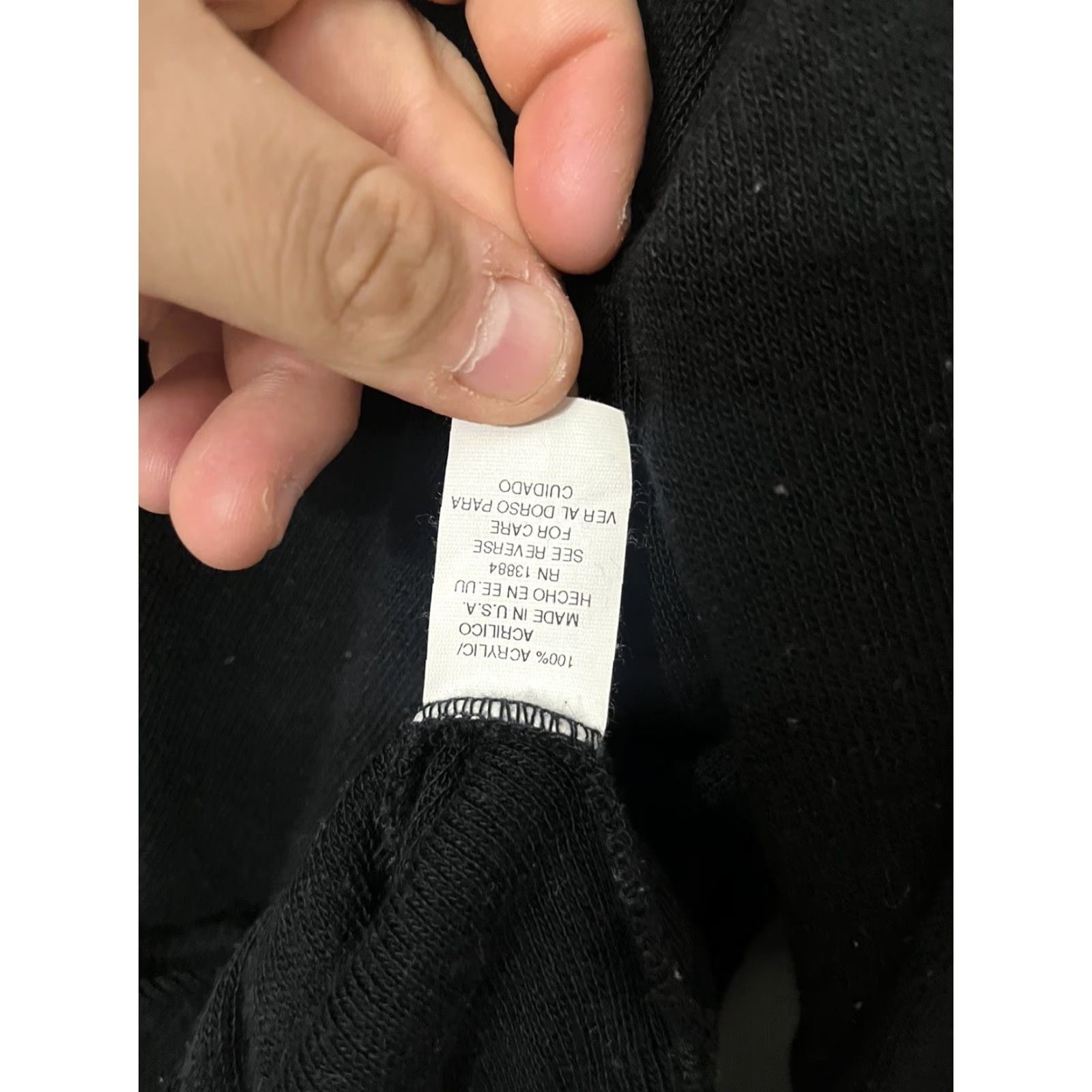 Izod VINTAGE IZOD Sweater Men’s Size M V-Neck Embroidered Logo Black Shirt Size US M / EU 48-50 / 2 - 5 Thumbnail