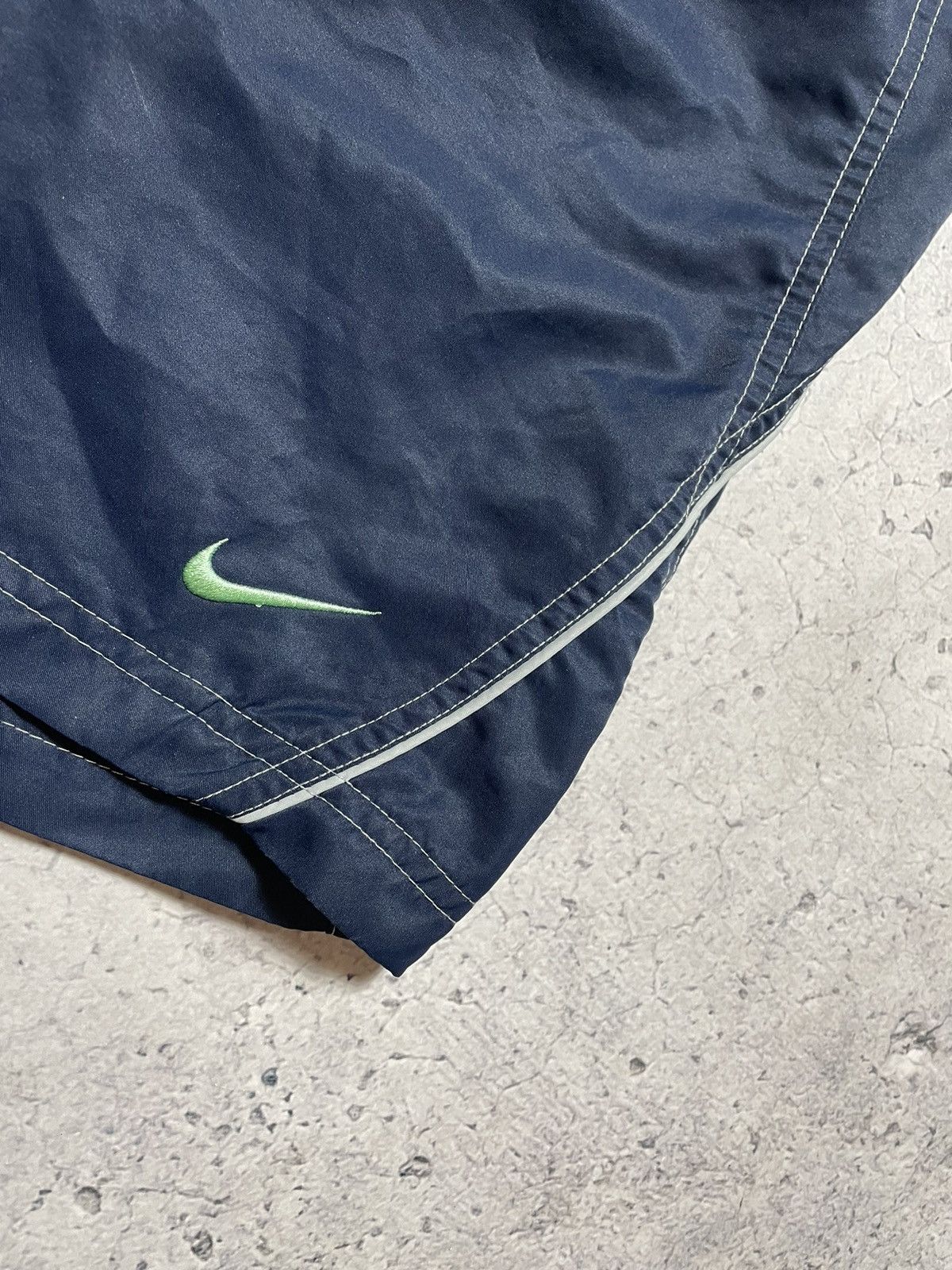 Nike Vintage Nylon Nike Shox Big Logo Swoosh Drill Shorts Y2K Size US 32 / EU 48 - 3 Thumbnail
