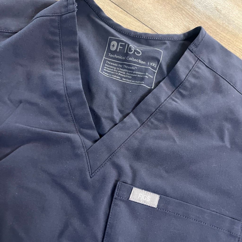 FOG Figs Dark Grey Athletic Scrub Top Women XXS Bin E-200 Size XXS / US 00 / IT 34 - 2 Thumbnail