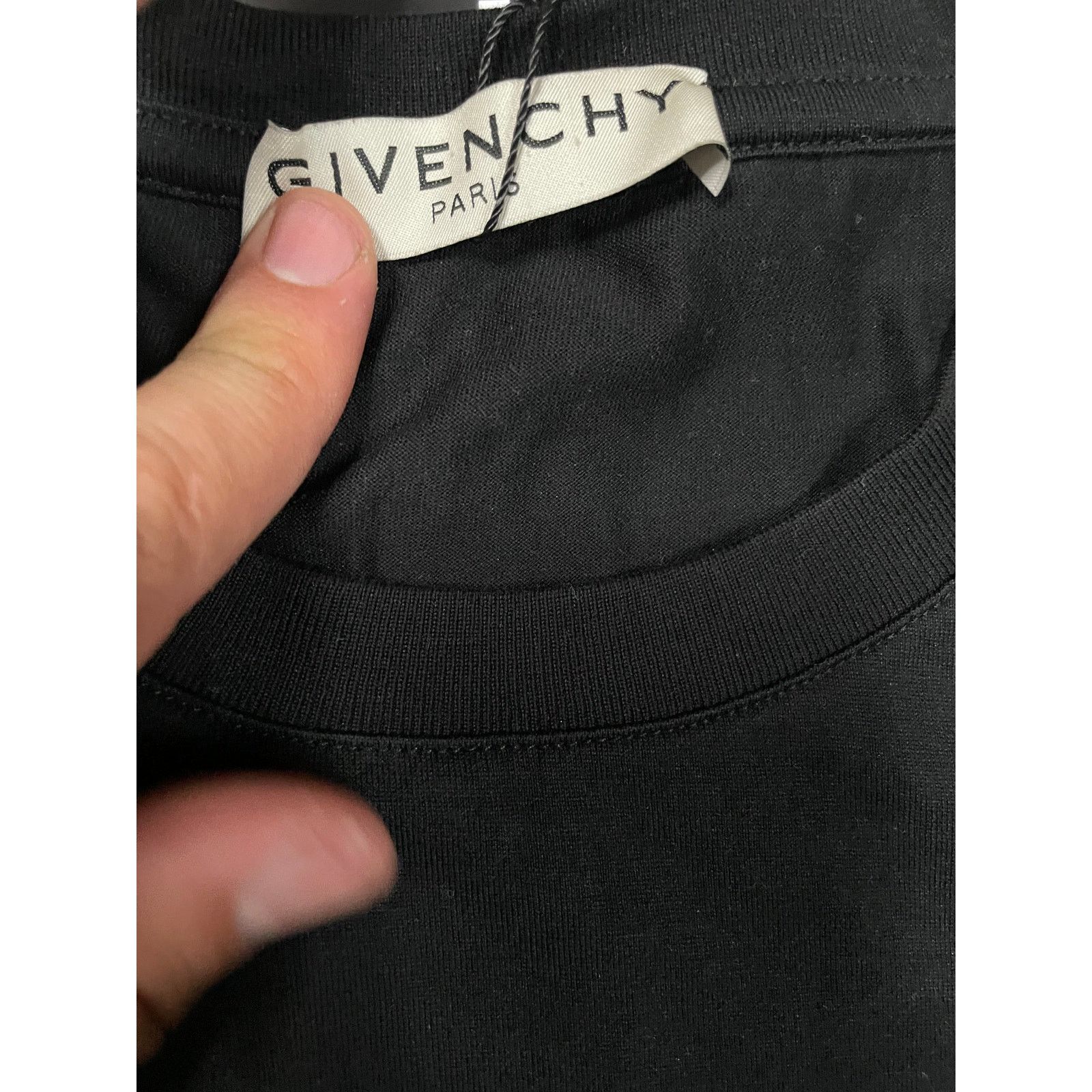 Givenchy Givenchy Car Tee XS Used Size US XS / EU 42 / 0 - 3 Thumbnail