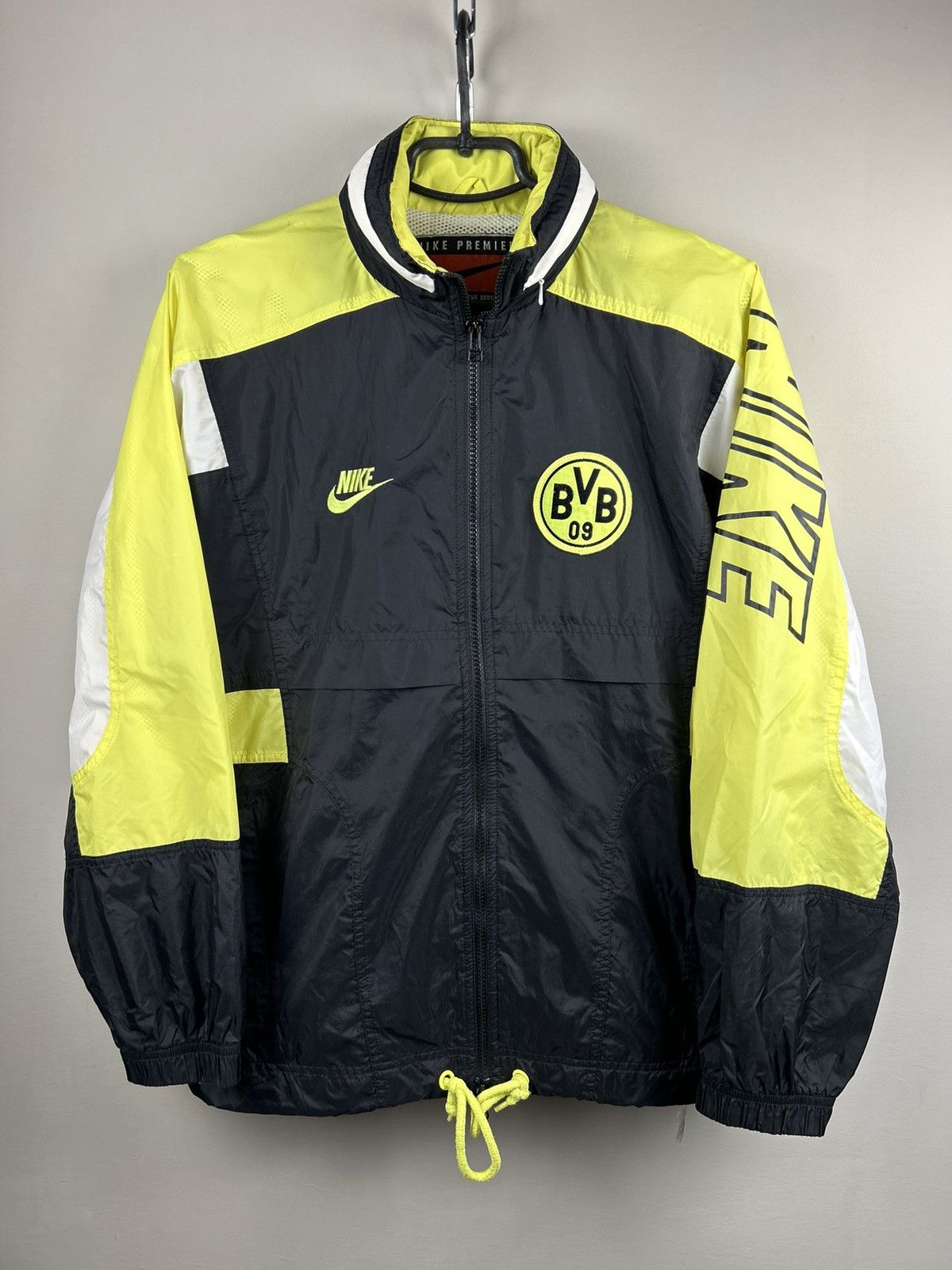 Nike Vintage 90s Nike Borussia Dortmund Jacket Jersey Rare Size US S / EU 44-46 / 1 - 1 Thumbnail