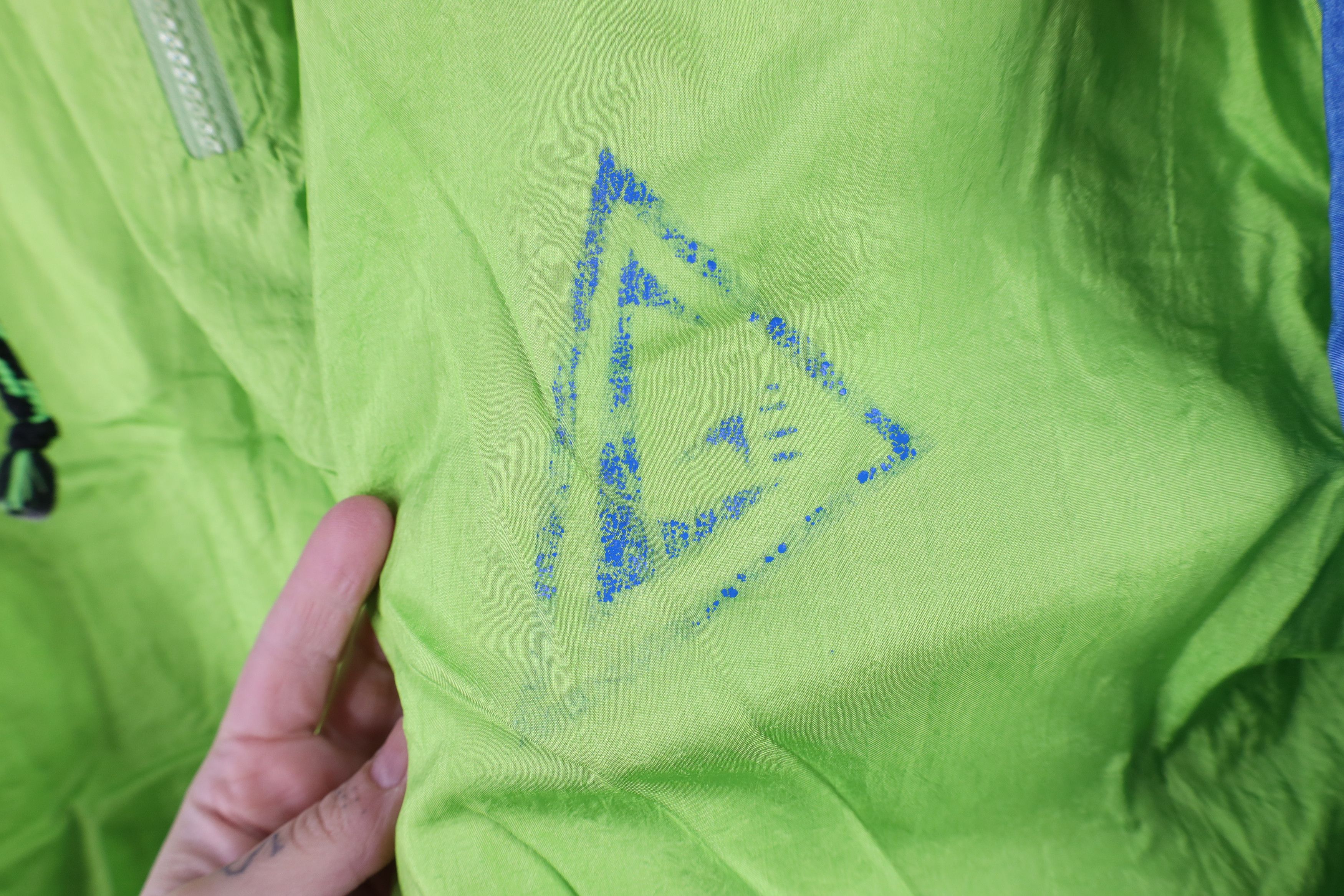 Vintage Vintage 80s 90s Streetwear Geometric Windbreaker Jacket Size US S / EU 44-46 / 1 - 5 Thumbnail