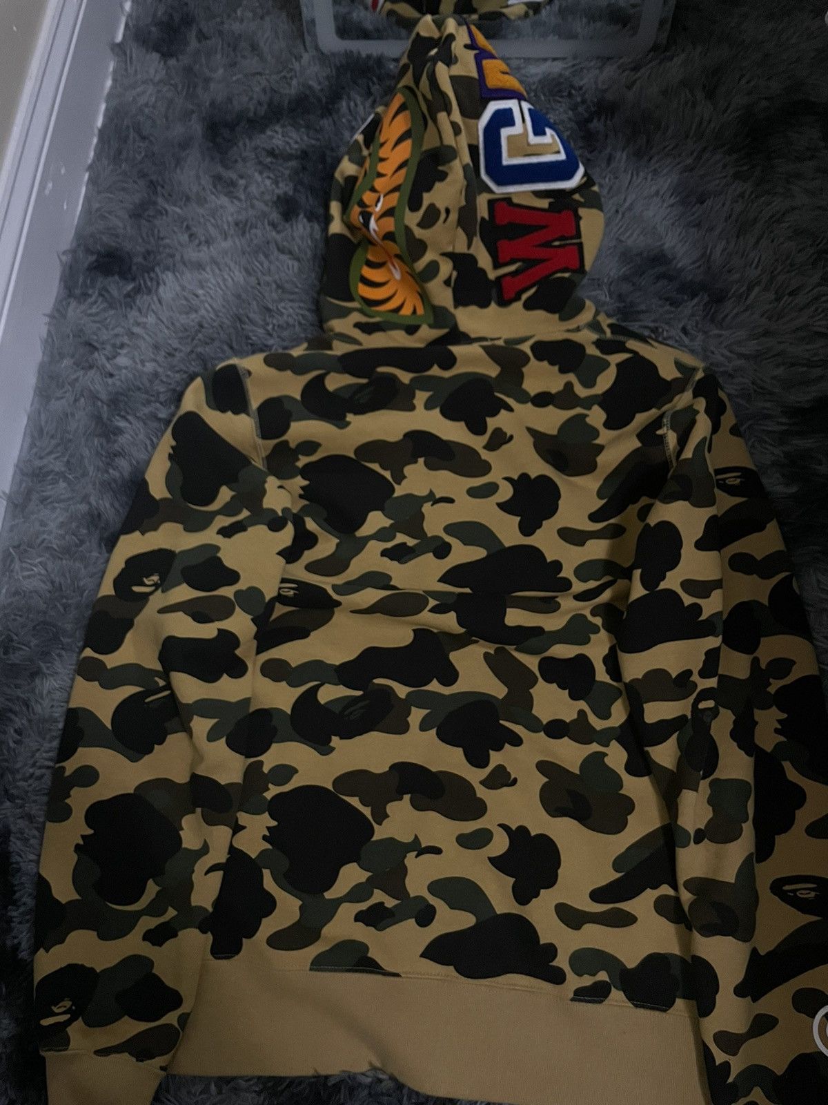 Bape 1st Camo Shark Full Zip Hoodie Size US L / EU 52-54 / 3 - 2 Thumbnail