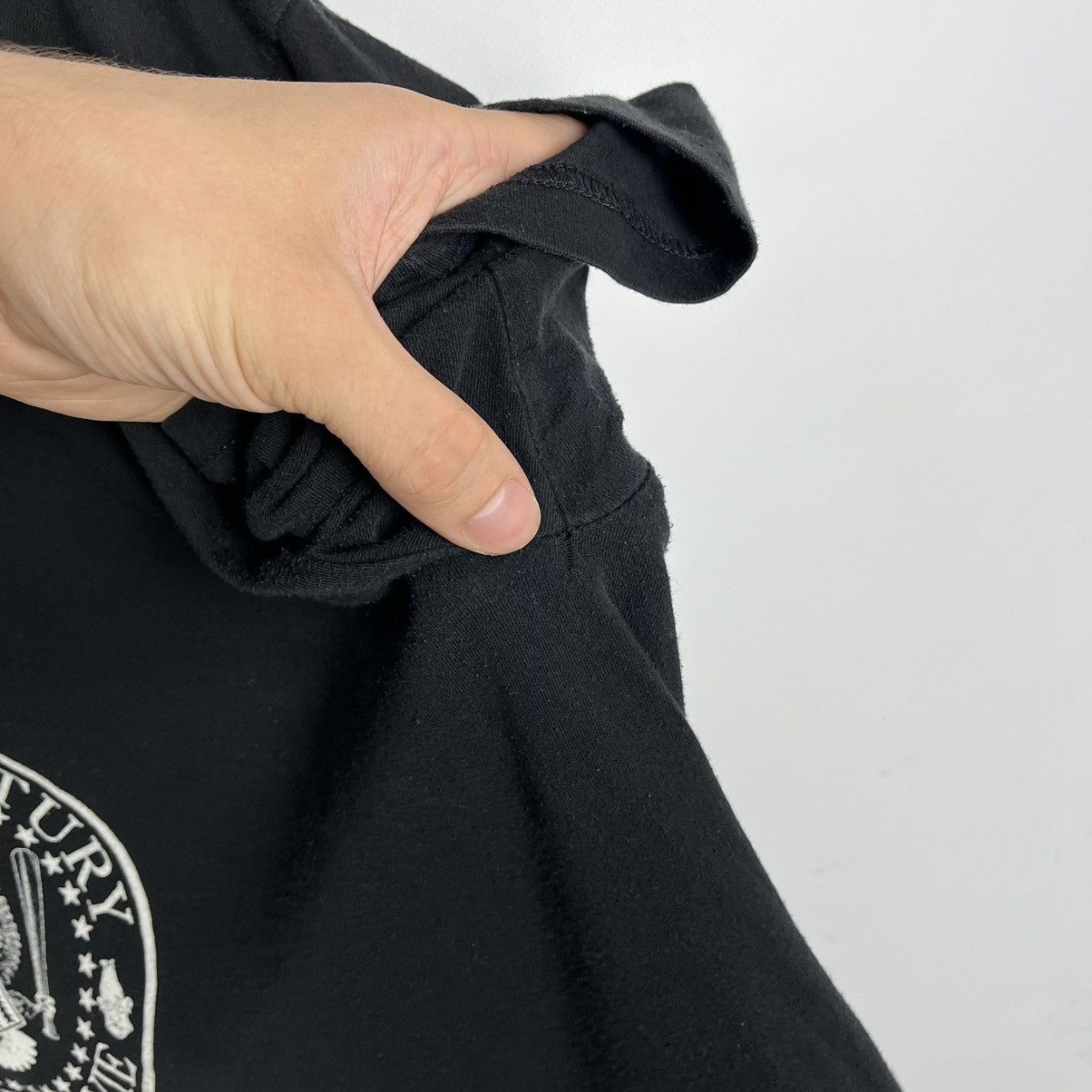 Band Tees Vintage Ramones punk rock band tee 2000’s Size US L / EU 52-54 / 3 - 14 Thumbnail