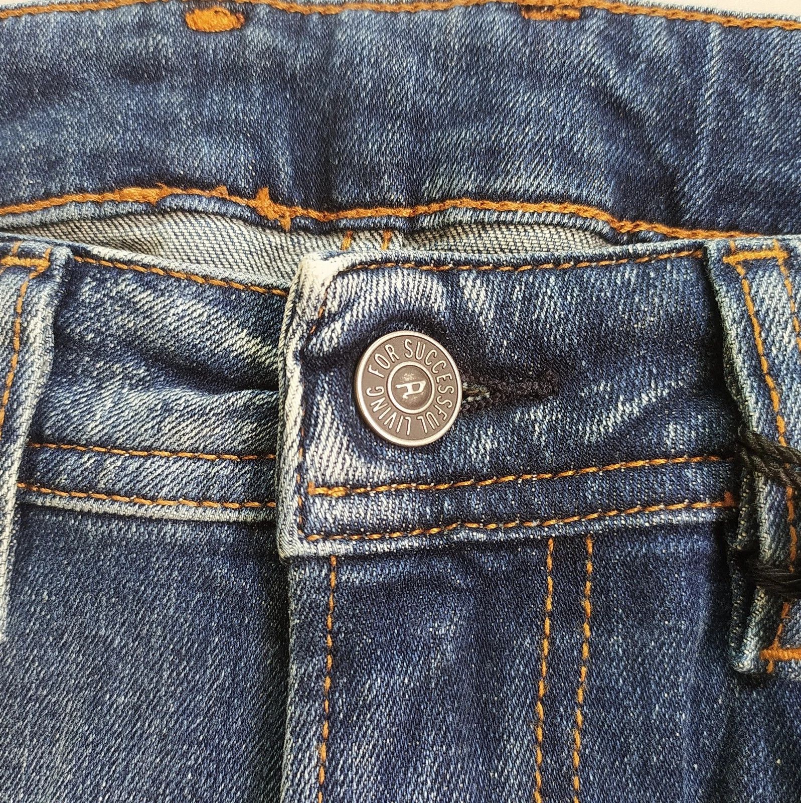 Diesel Diesel 1979 SLEENKER-R L.30 MENS JEANS T/9661 Size US 29 - 3 Thumbnail