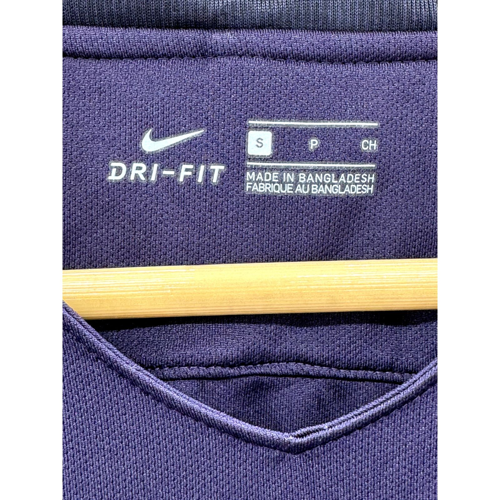 Nike × Vintage Nike FC Barcelona Men's Team Football Soccer Jersey Size US S / EU 44-46 / 1 - 3 Thumbnail