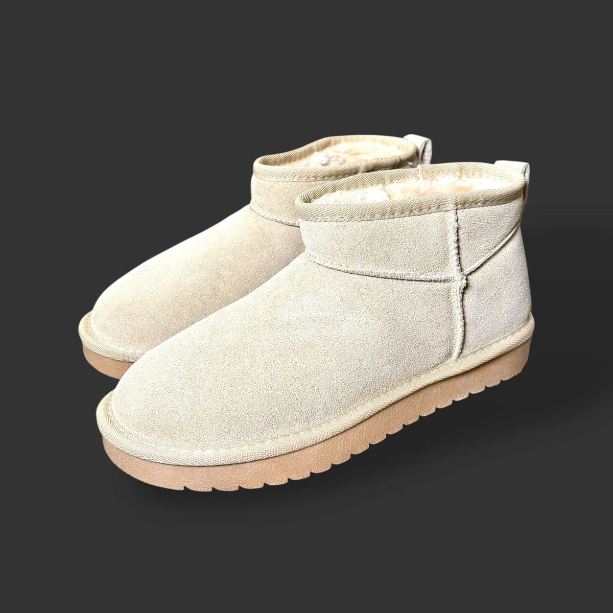 Other Cushionaire Women’s Beige Hip-2 Short Shearling Boots Sz 8.5 Size US 8.5 / IT 38.5 - 2 Thumbnail