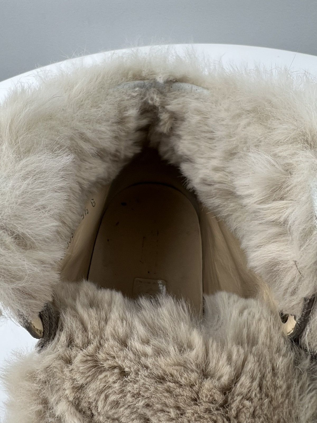 GUCCI Sneakers Leather Shoes GG Logo Guccissima Fur Trim