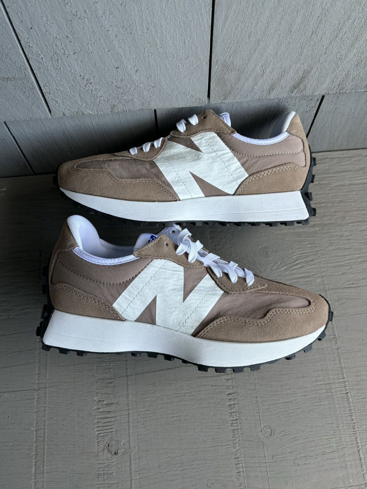 New Balance New Balance 327 Mushroom Moonbeam Sneakers Waffle MS327LK1 7 Size US 7.5 / EU 40-41 - 11 Thumbnail