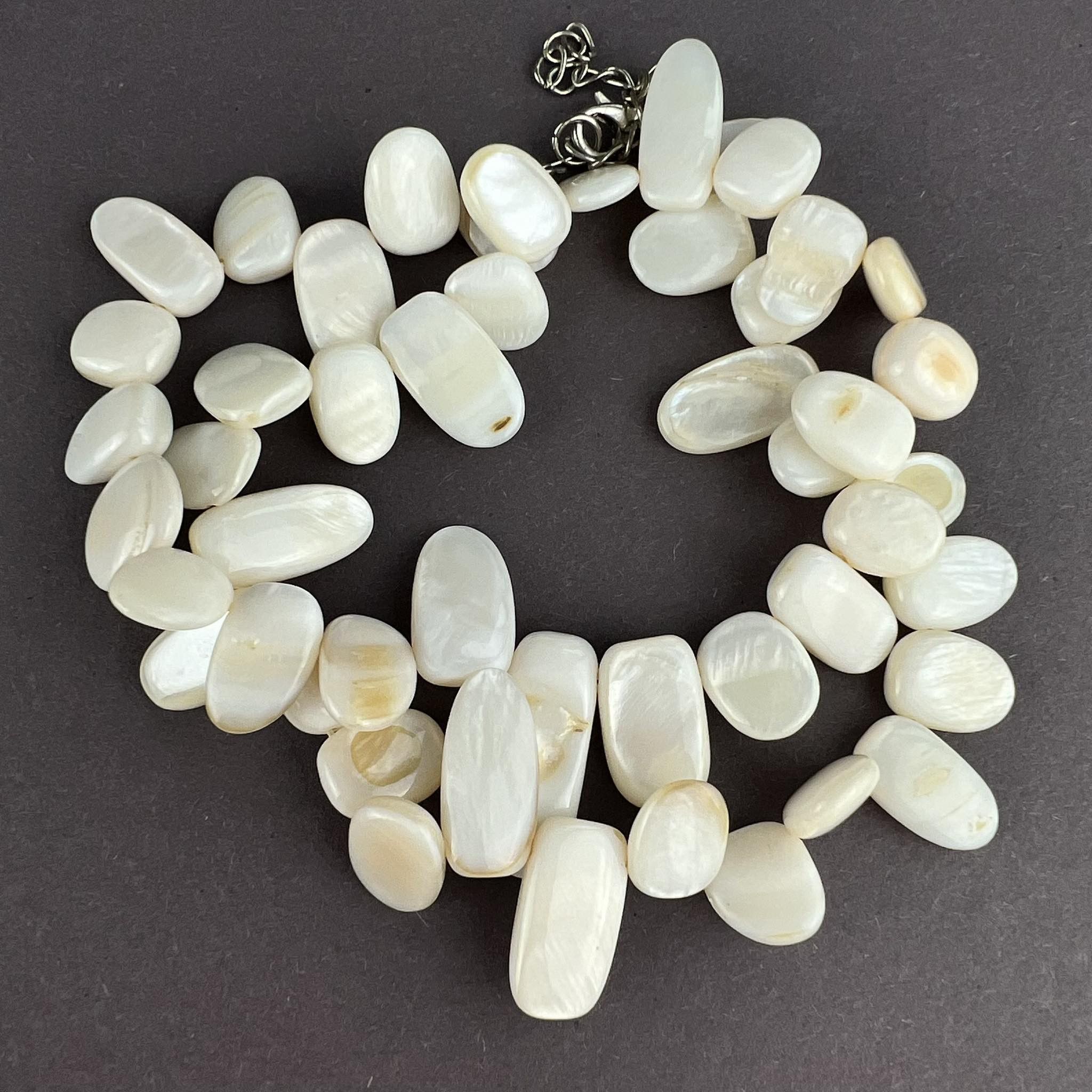 Vintage Vintage Necklace White Natural Pearl Nacre Shell Stone Size ONE SIZE - 5 Thumbnail