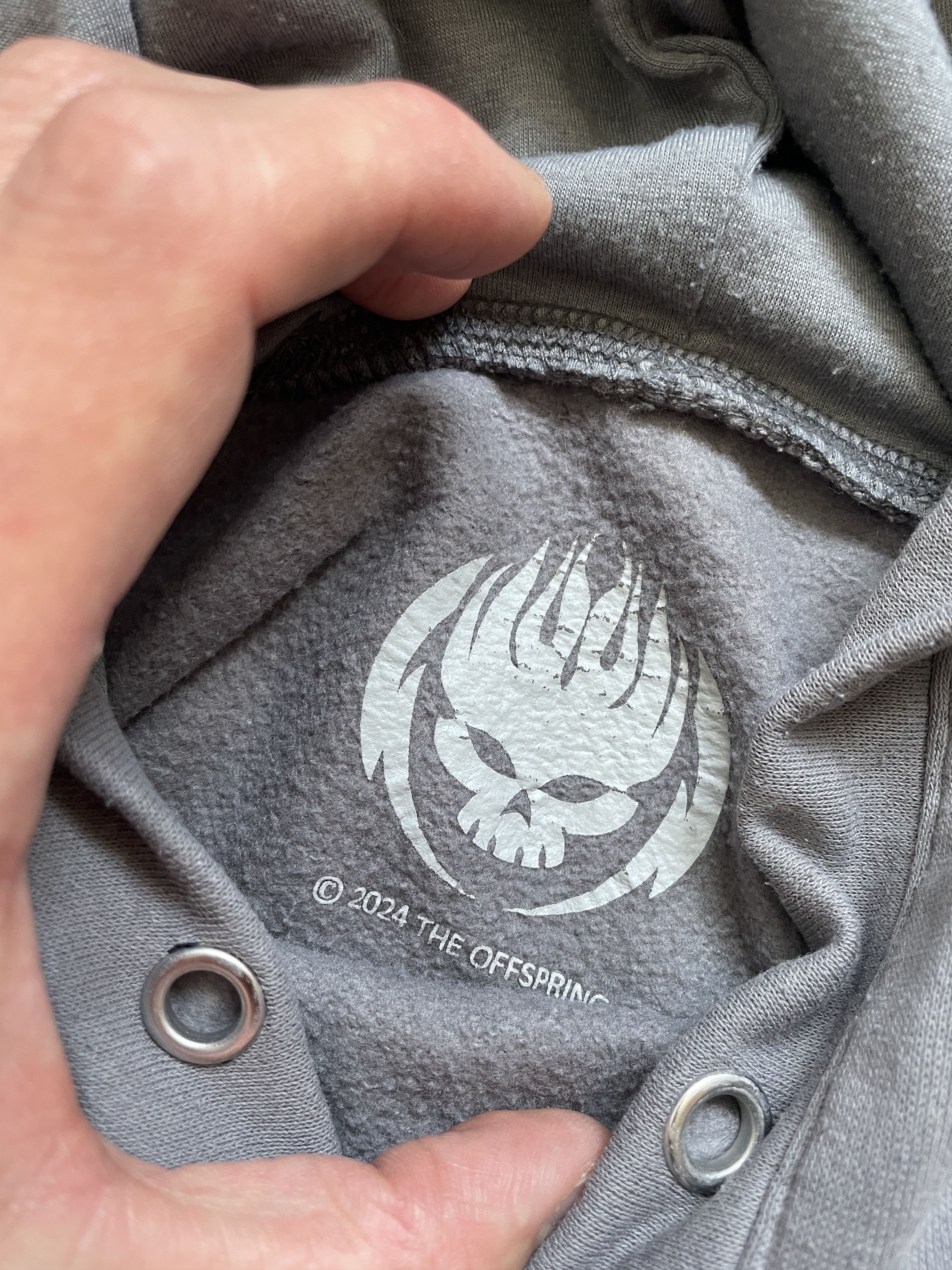 Band Tees THE OFFSPRING GRAY BOXY CROPPED BAND PUNK ROCK GRUNGE HOODIE Size US M / EU 48-50 / 2 - 3 Thumbnail