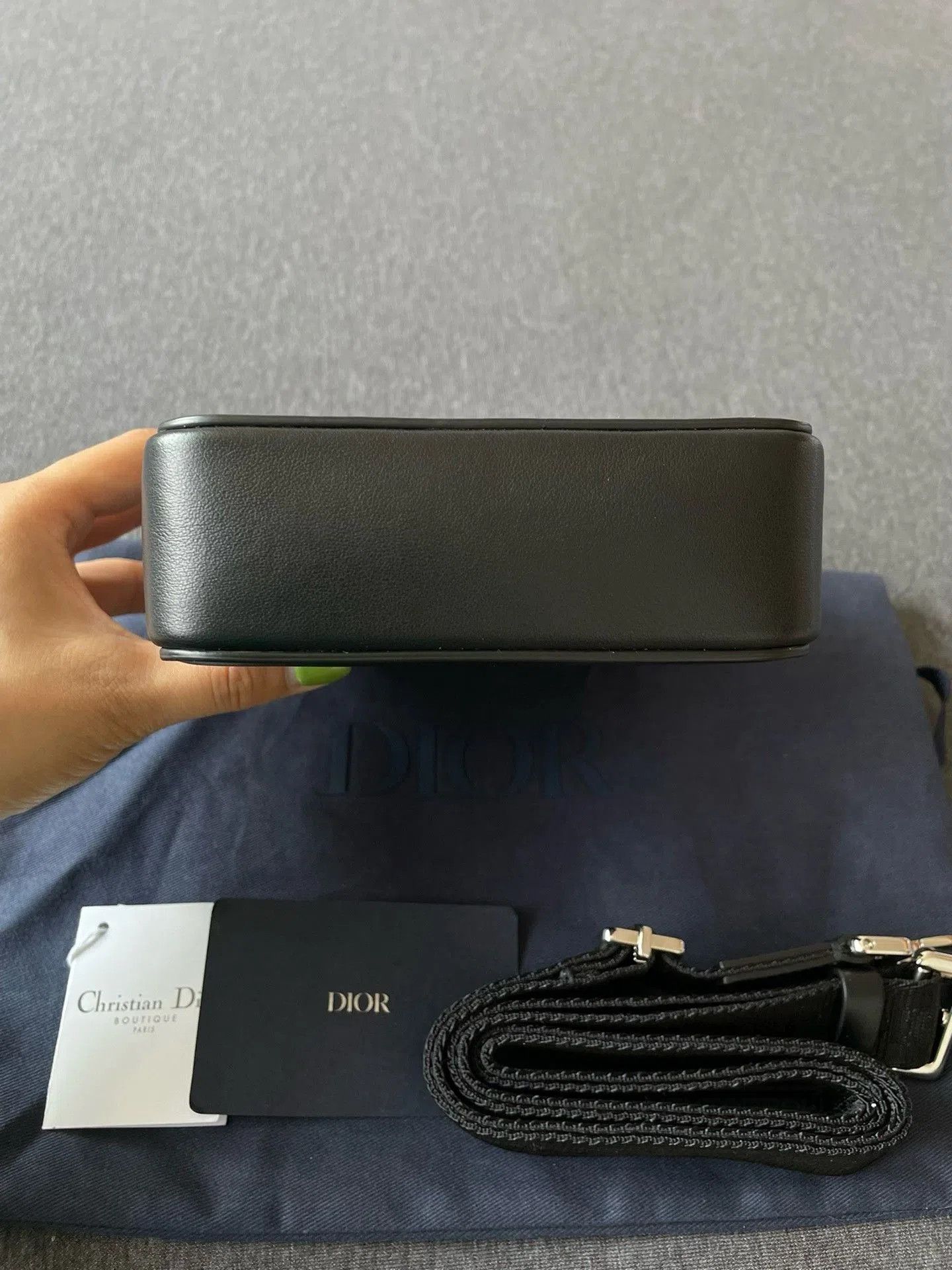 Dior Dior World Tour Black Leather Messenger Bag. Size ONE SIZE - 4 Thumbnail