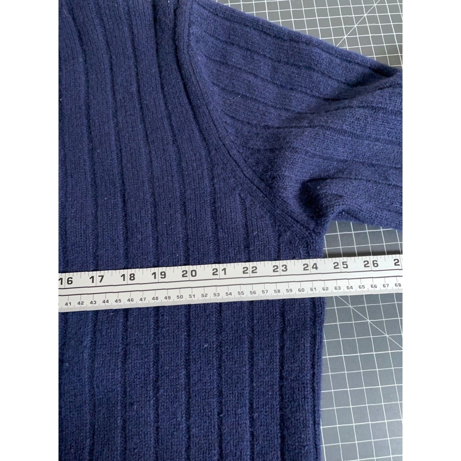 Brooks Brothers VINTAGE Brooks Brothers Wool Sweater Men's XL Long Sleeve Pullover 1/4 Zip Dark Blue Knitted Knit Preppy Size US XL / EU 56 / 4 - 5 Thumbnail