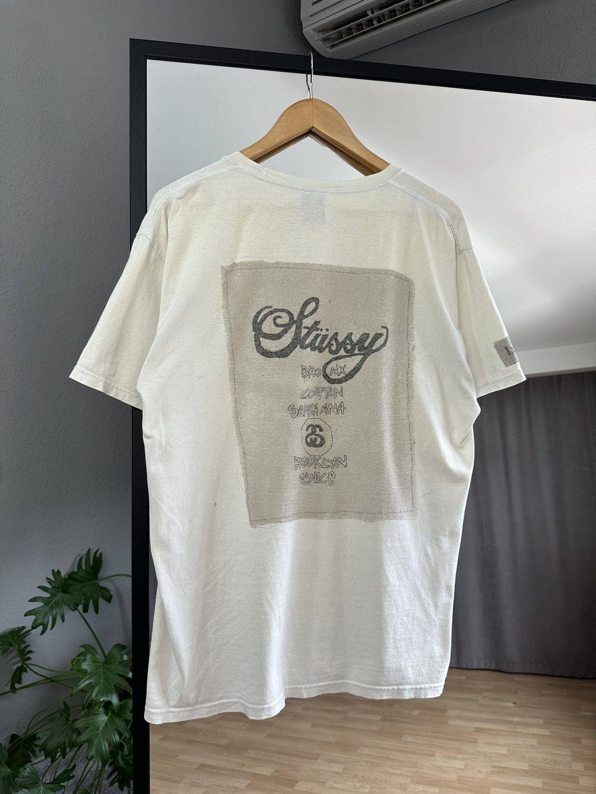 Stussy Vintage Stussy Distressed T-Shirt Big Logo Faded Y2K Size US L / EU 52-54 / 3 - 5 Thumbnail