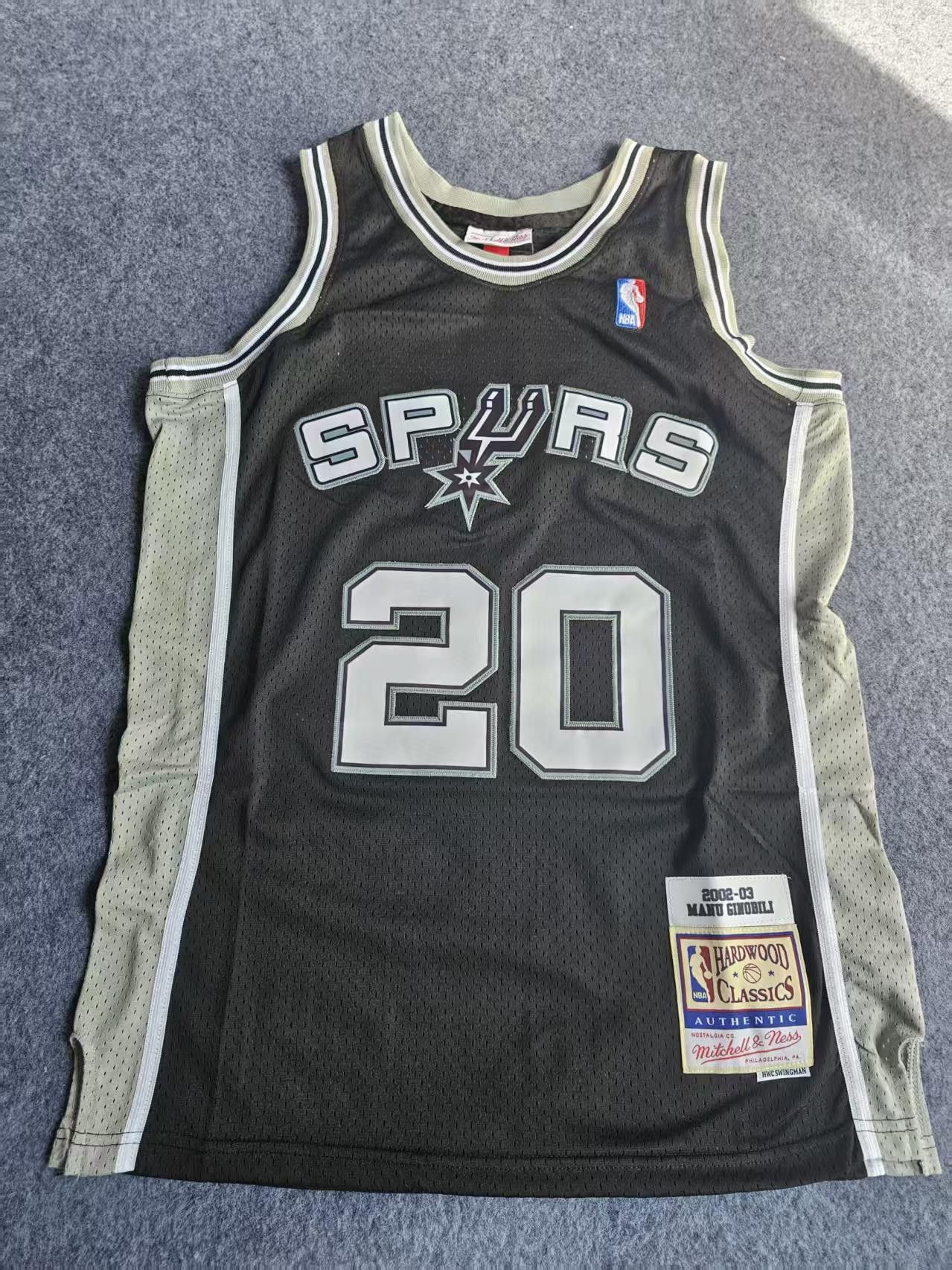 NBA 2002 03 San Antonio Spurs 20 Manu Ginóbili Jersey Size US M / EU 48-50 / 2 - 1 Thumbnail