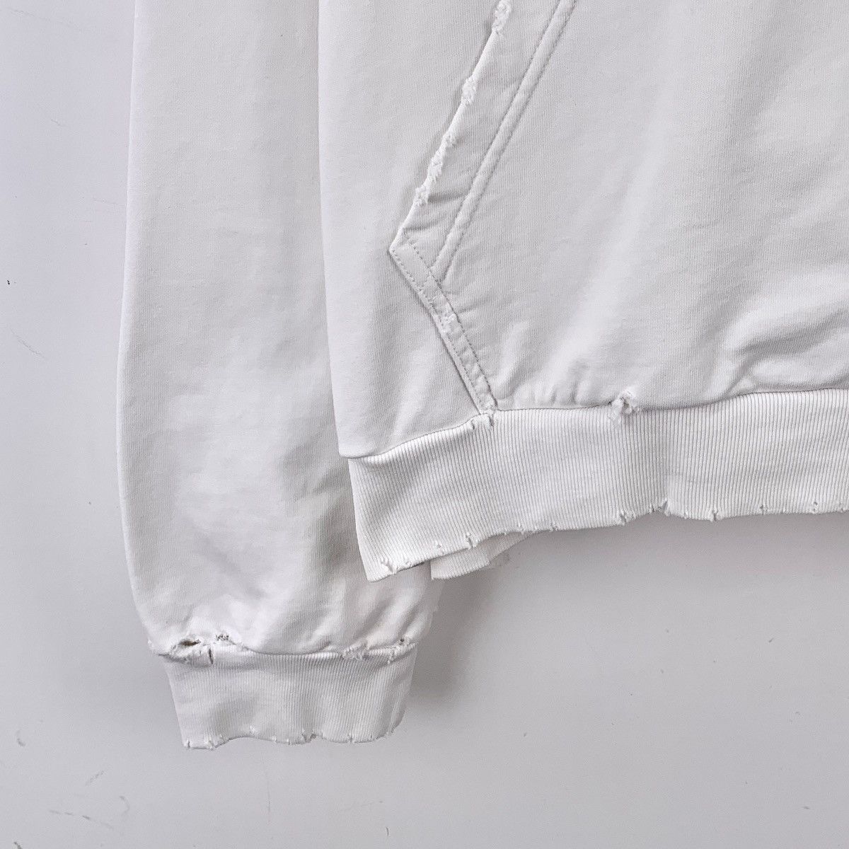 Balenciaga Balenciaga White Hole Design Cotton Hooded Sweatshirt K26WX Size XS / US 0-2 / IT 36-38 - 5 Thumbnail