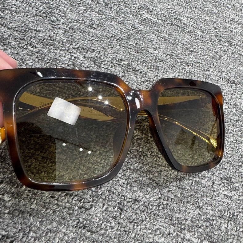 Louis Vuitton louis vuitton leopard print sunglasses-2507 Size ONE SIZE - 5 Thumbnail