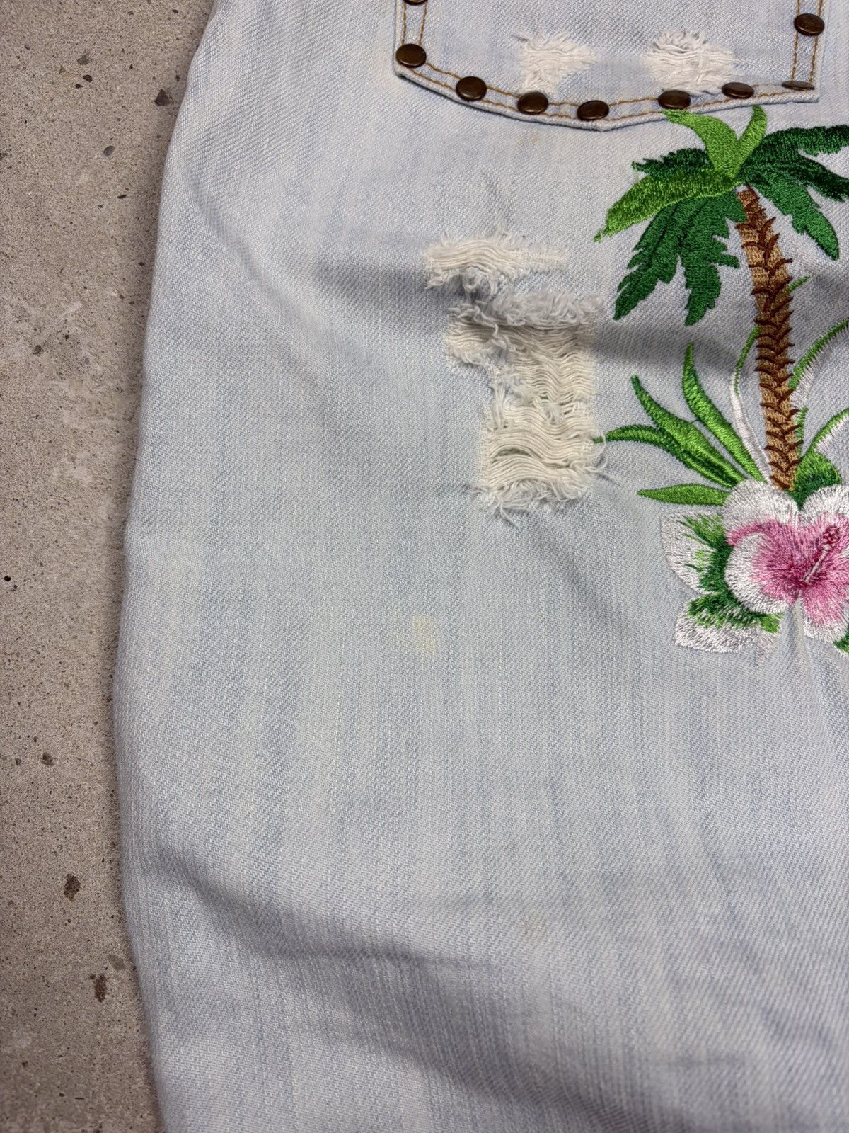 Dolce & Gabbana SS 2006 Dolce & Gabbana Honolulu Embroidery Jeans Denim Size US 35 - 17 Thumbnail