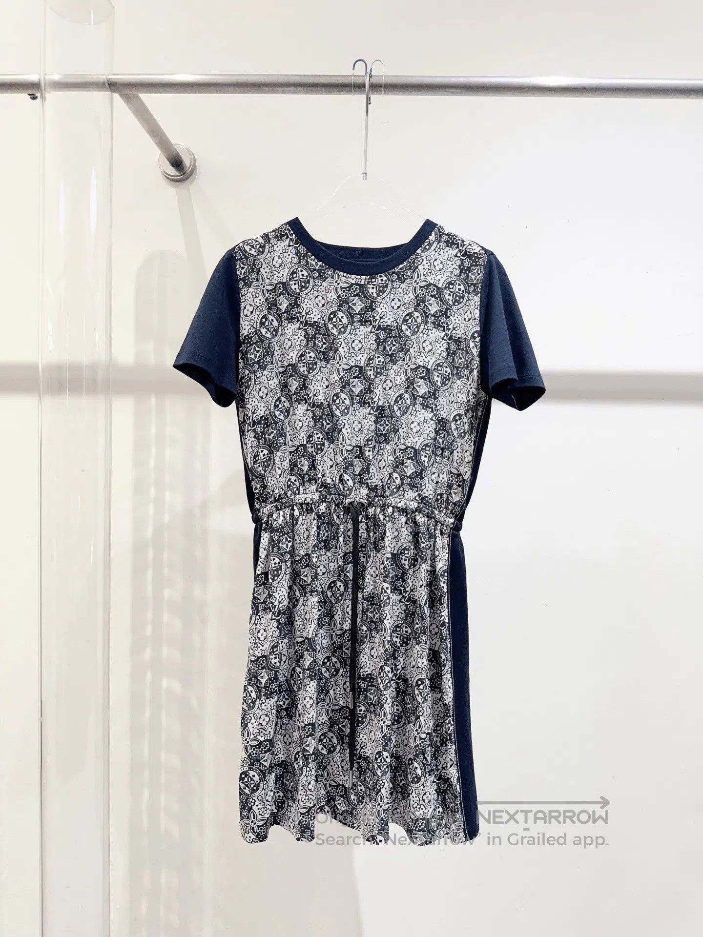 Louis Vuitton Louis Vuitton Women's Dress. Size XXS / US 00 / IT 34 - 1 Thumbnail