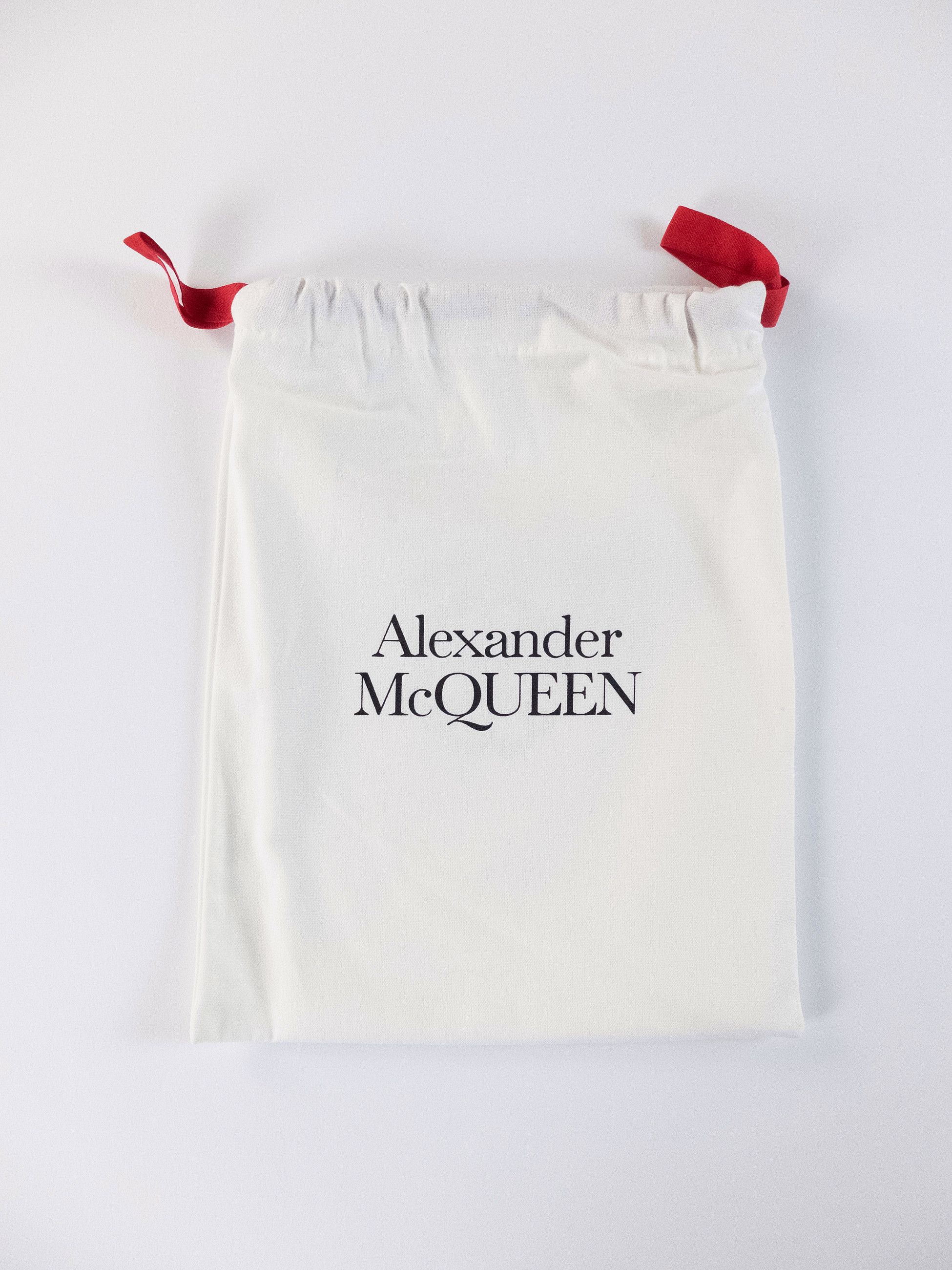 Alexander McQueen ALEXANDER MCQUEEN black & white graffiti leather clutch bag Size ONE SIZE - 10 Thumbnail
