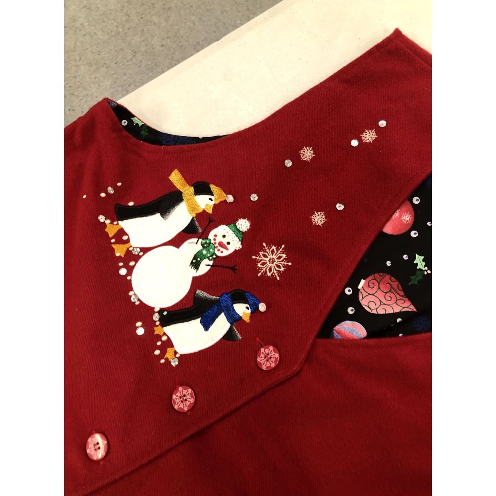 Vintage Karen Scott Sport Embroidered Grandma Festive Christmas Cozy Vest XL Red Sleeveless Vest Women's Christmas Theme Party/Cocktail Casual Size XL / US 12-14 / IT 48-50 - 5 Thumbnail