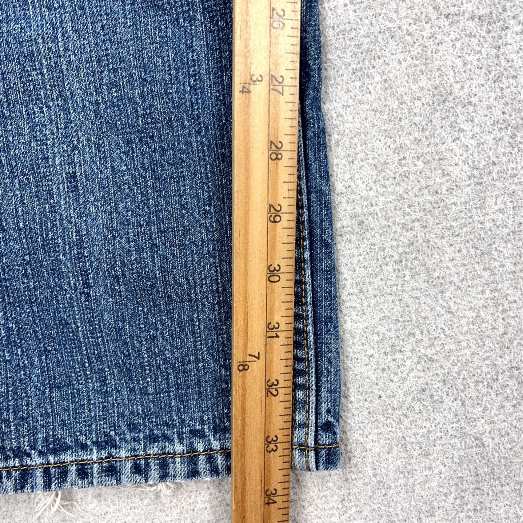 Levi's Levis 559 Jeans Men 32x33 Relaxed Fit Straight Leg Denim Blue 5-Pocket Regular Waist Belt Loops Logo Zipper Button Distressed Vintage: No Size US 32 / EU 48 - 7 Thumbnail
