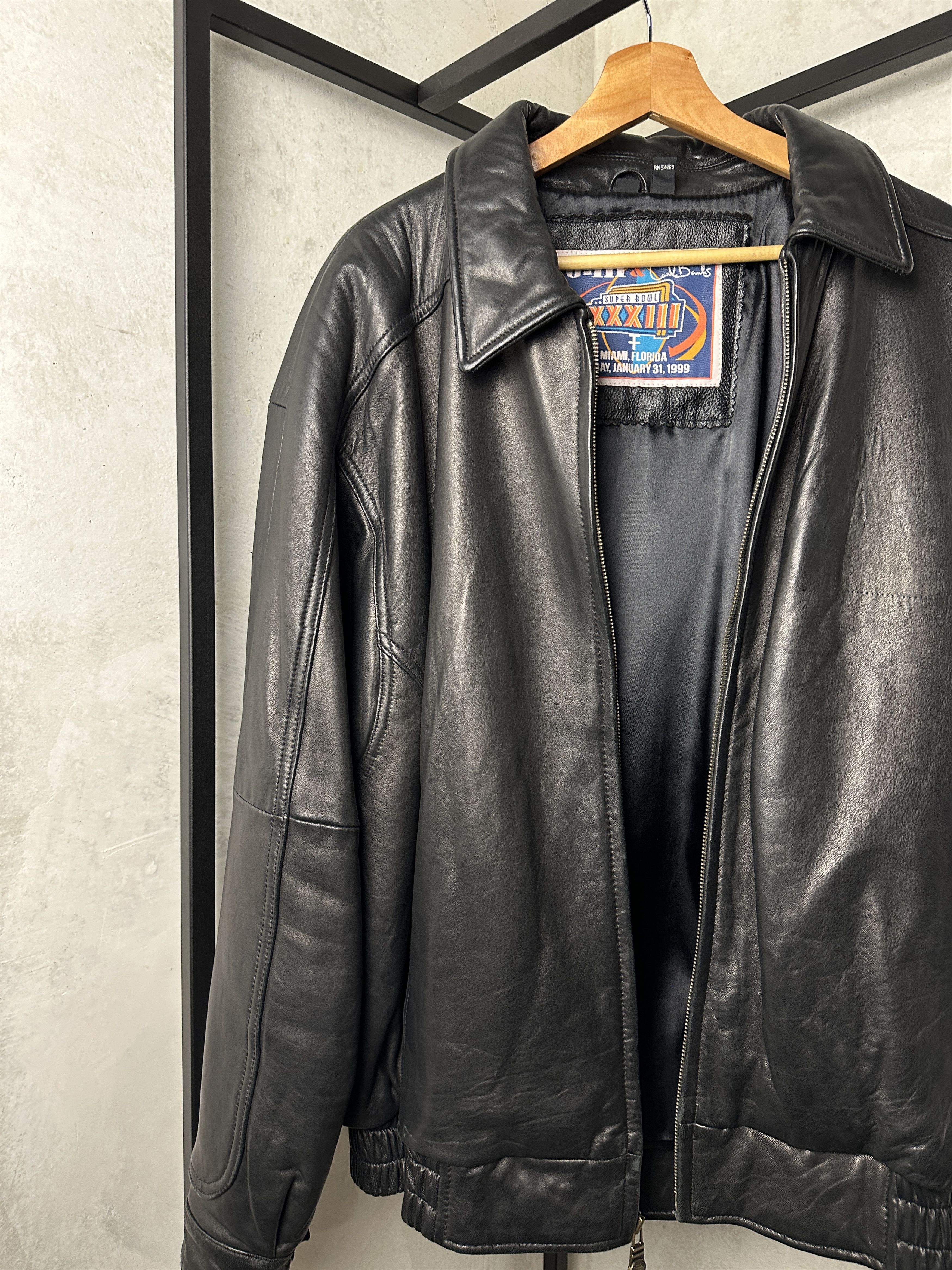 Genuine Leather 1999 Miami Super Bowl Genuine Leather Black Bomber Jacket Size US L / EU 52-54 / 3 - 3 Thumbnail