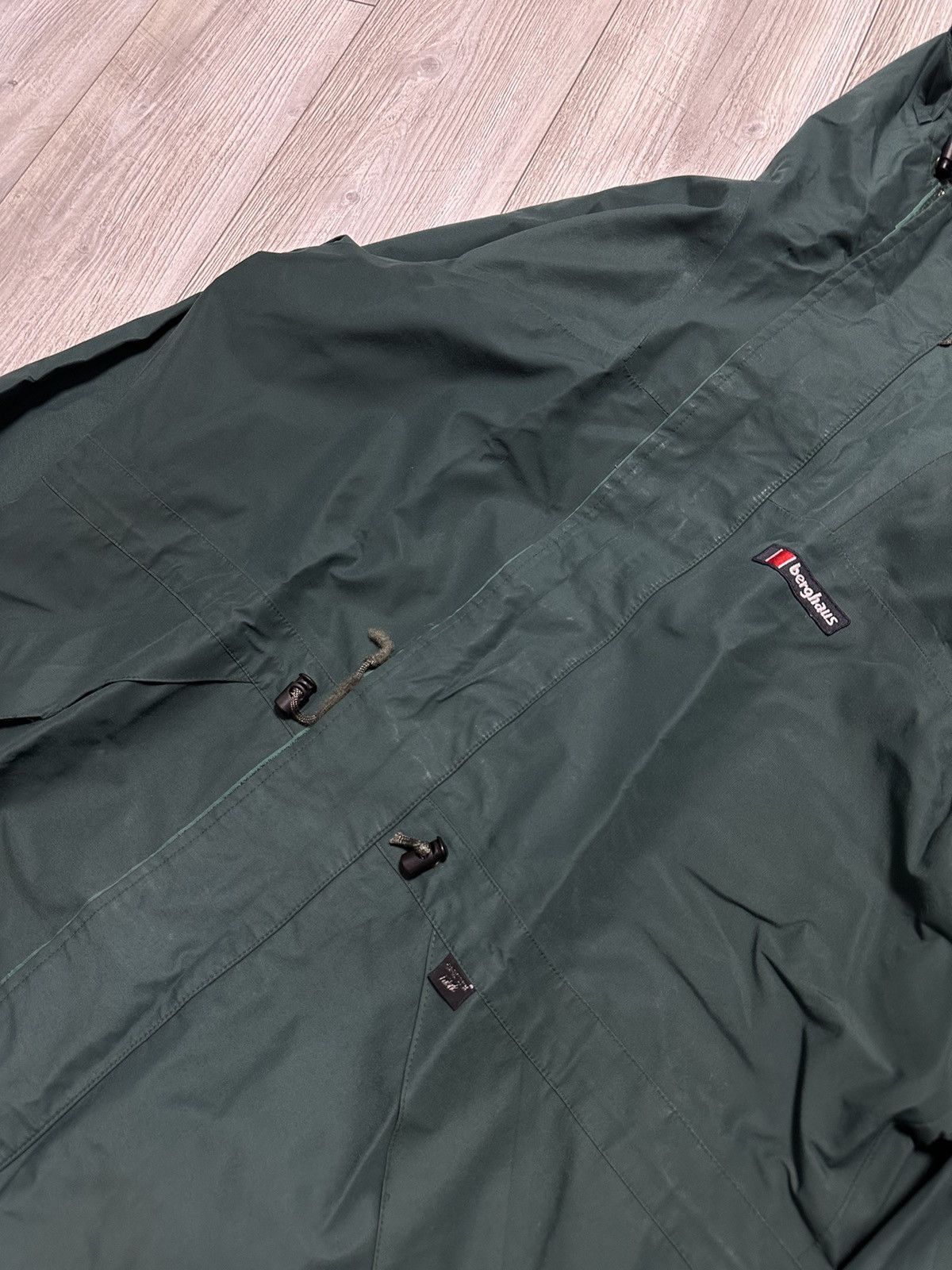 Berghaus Vintage Berghaus Outdoor Jacket 90s Ski Mountain Men Size XL Size US XL / EU 56 / 4 - 2 Thumbnail