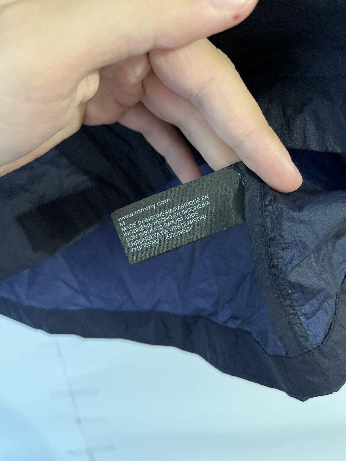 Tommy Hilfiger Tommy Hilfiger Nylon Full Zip Hooded Jacket Size M / US 6-8 / IT 42-44 - 10 Thumbnail
