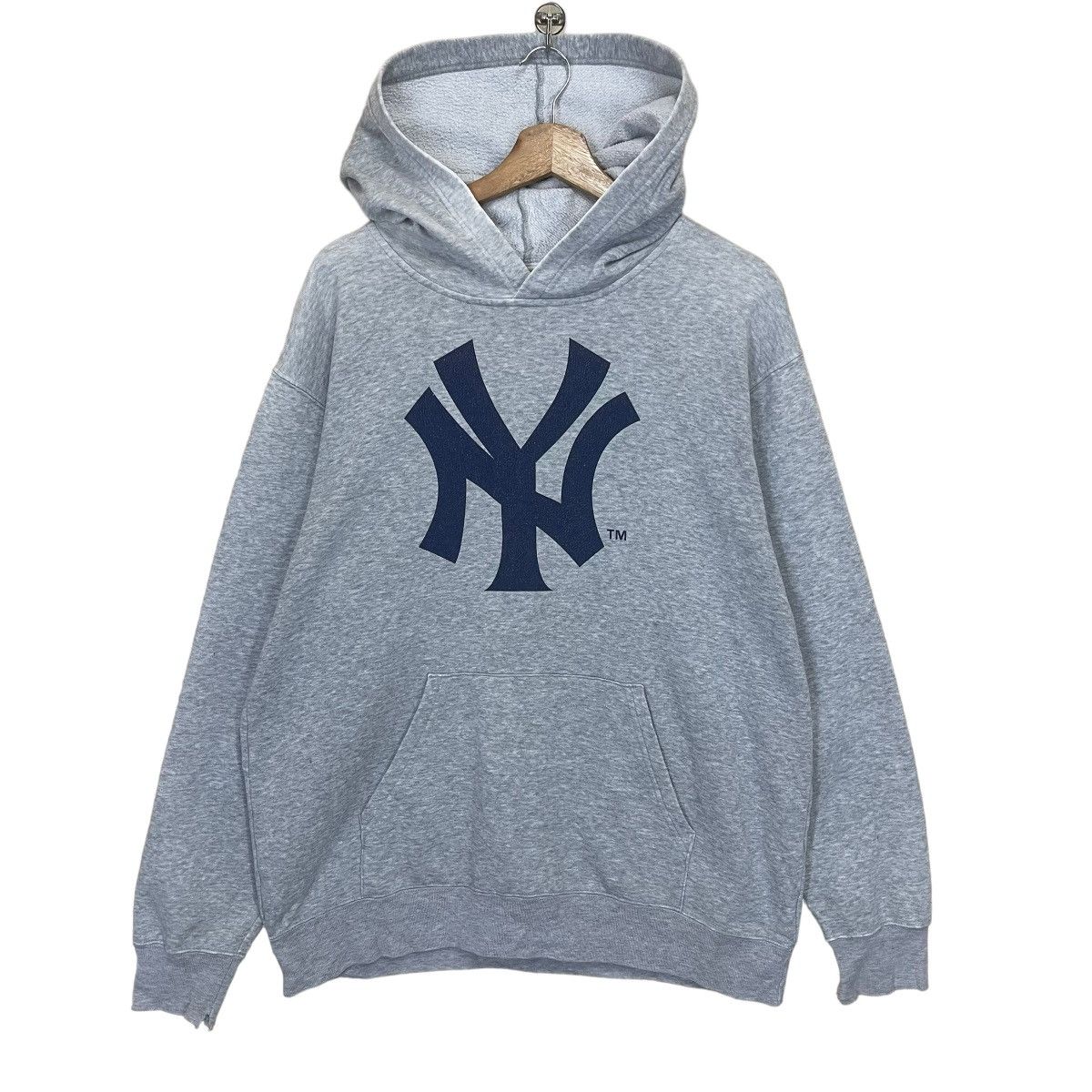 New York Yankees Vintage 90s New York Yankees Big Logo Pullover Hoodie Size US L / EU 52-54 / 3 - 1 Thumbnail