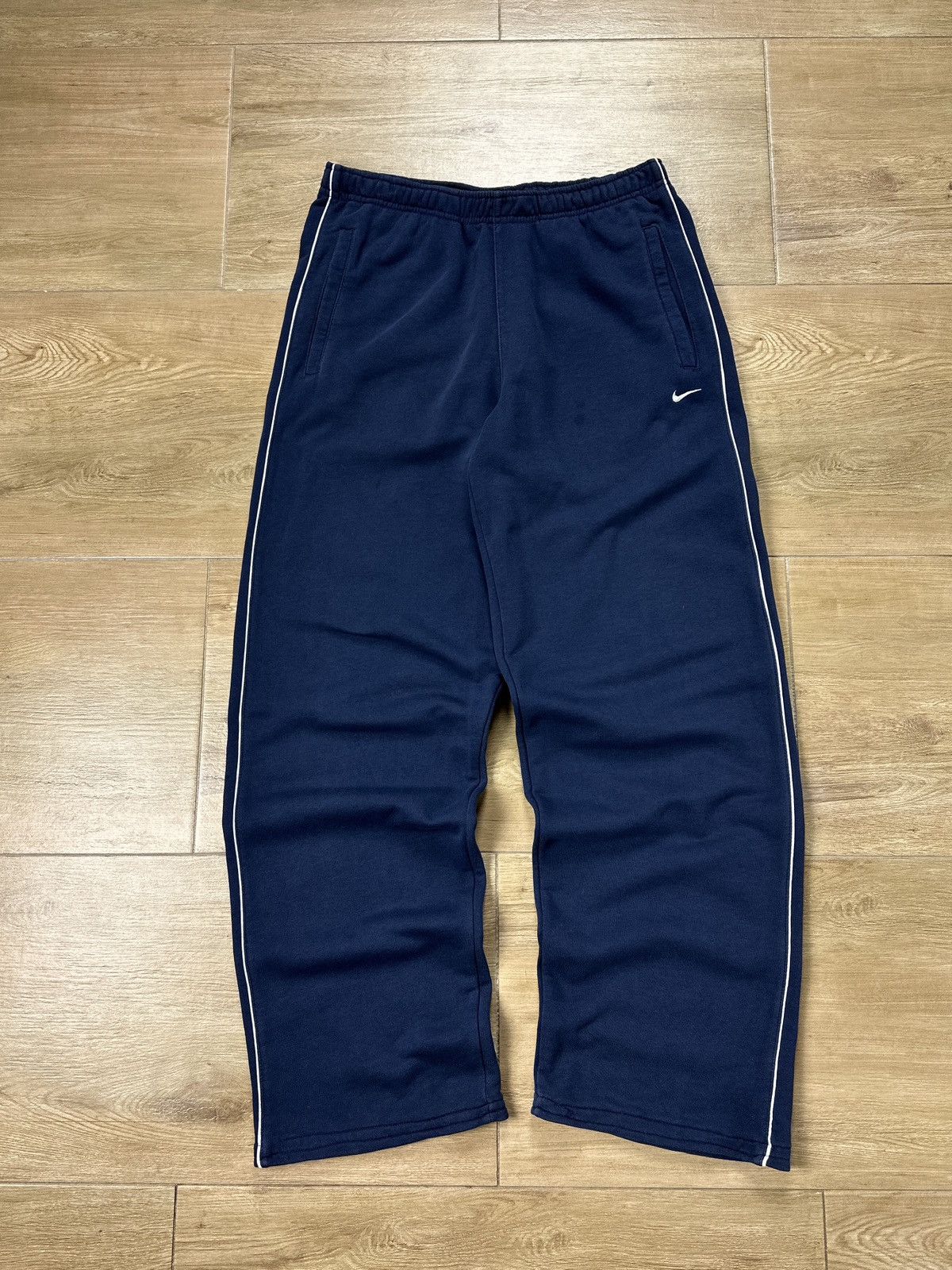 Nike × Vintage Vintage Y2K Nike Baggy Sweatpants Size US 32 / EU 48 - 1 Thumbnail