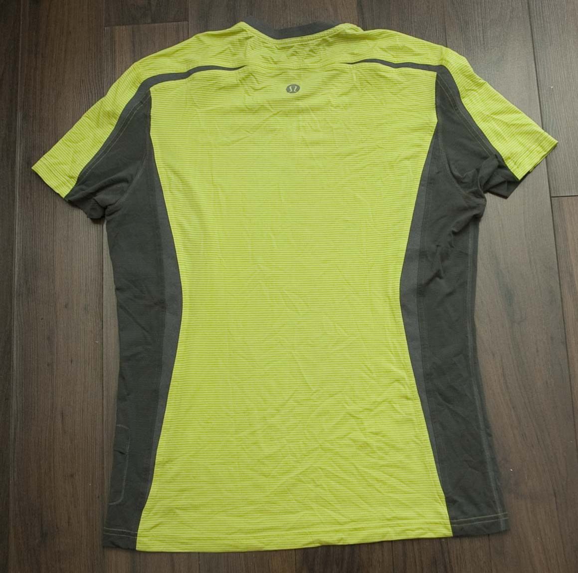 Lululemon Lululemon Active T Shirt Men Size M Yellow/Gray Size US M / EU 48-50 / 2 - 2 Thumbnail