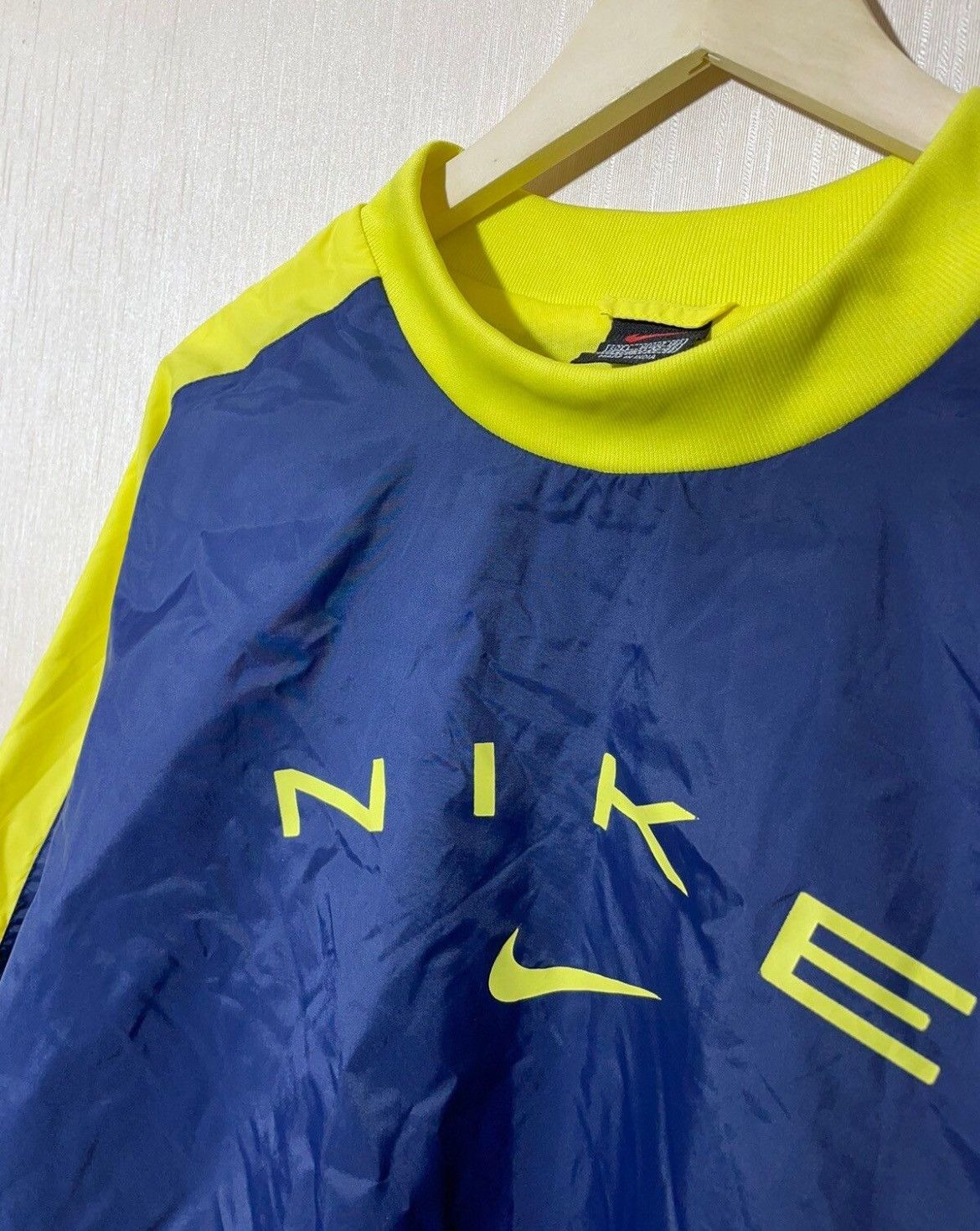 Nike × Vintage Nike nylone vintage streetwear sweatshirt Size US L / EU 52-54 / 3 - 5 Thumbnail