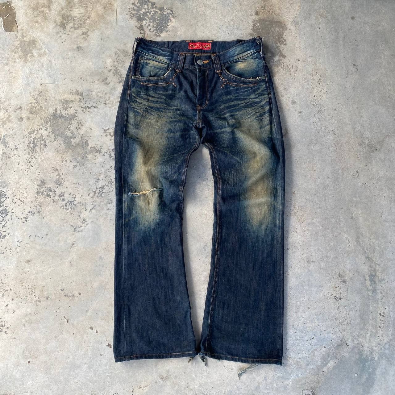 Edwin VINTAGE EDWIN FLARED BULL DISTRESSED RIPPED KNEE RUSTY WASH Size US 32 / EU 48 - 1 Thumbnail