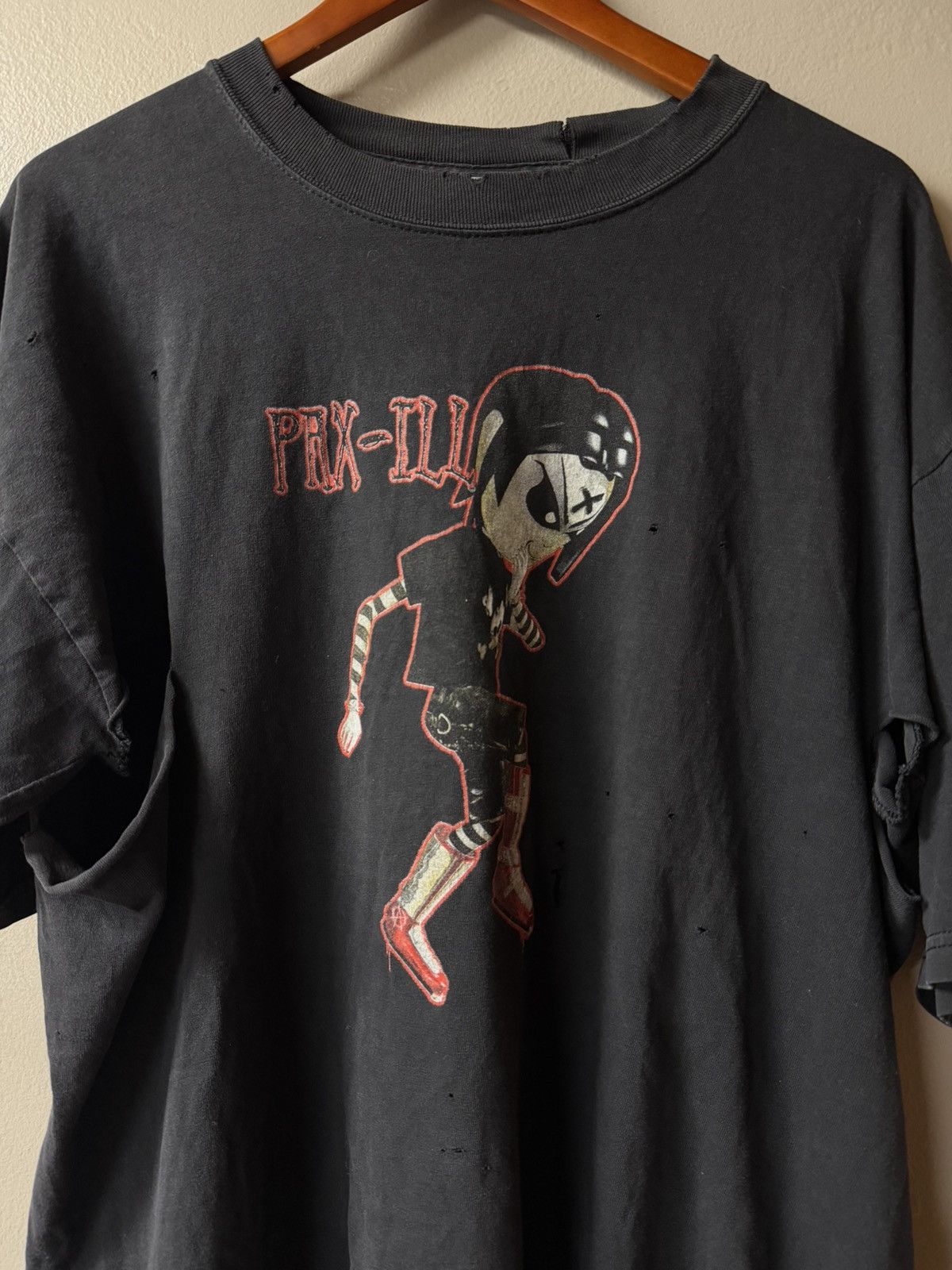 Vintage Vintage 2000s Pax-Ill Faded & Thrashed Tee Size US XL / EU 56 / 4 - 2 Thumbnail
