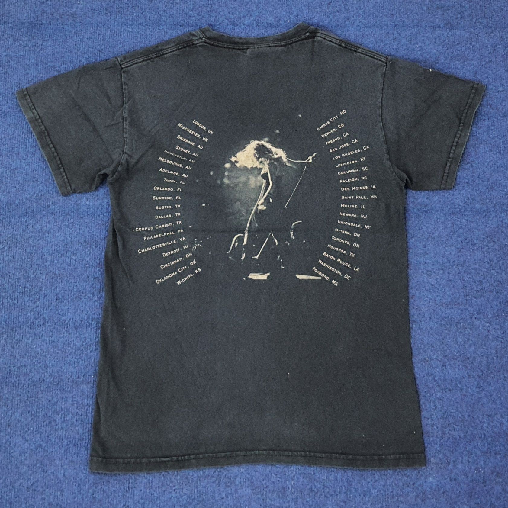Band Tees Vintage Taylor Swift Tour Tees C249N72 Size US S / EU 44-46 / 1 - 3 Thumbnail