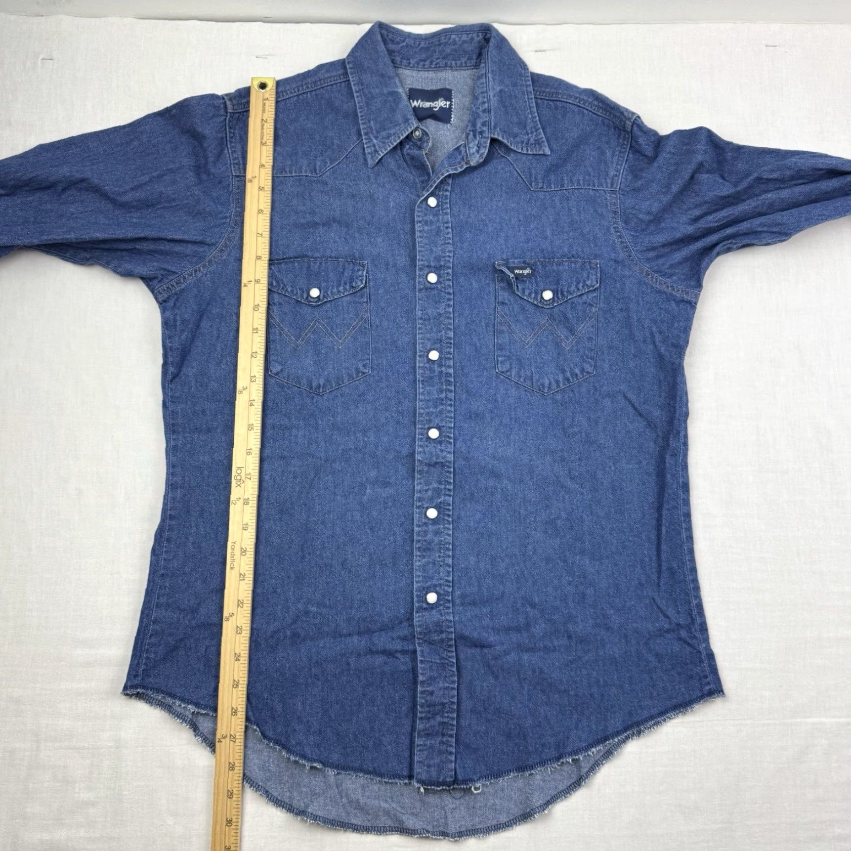 Wrangler VINTAGE Wrangler Denim Pearl Snap Shirt Adults Large Blue Western Shirt Men's L Denim Pearl Snap Western 90s Wrangler Shirt Mens Size US L / EU 52-54 / 3 - 3 Thumbnail